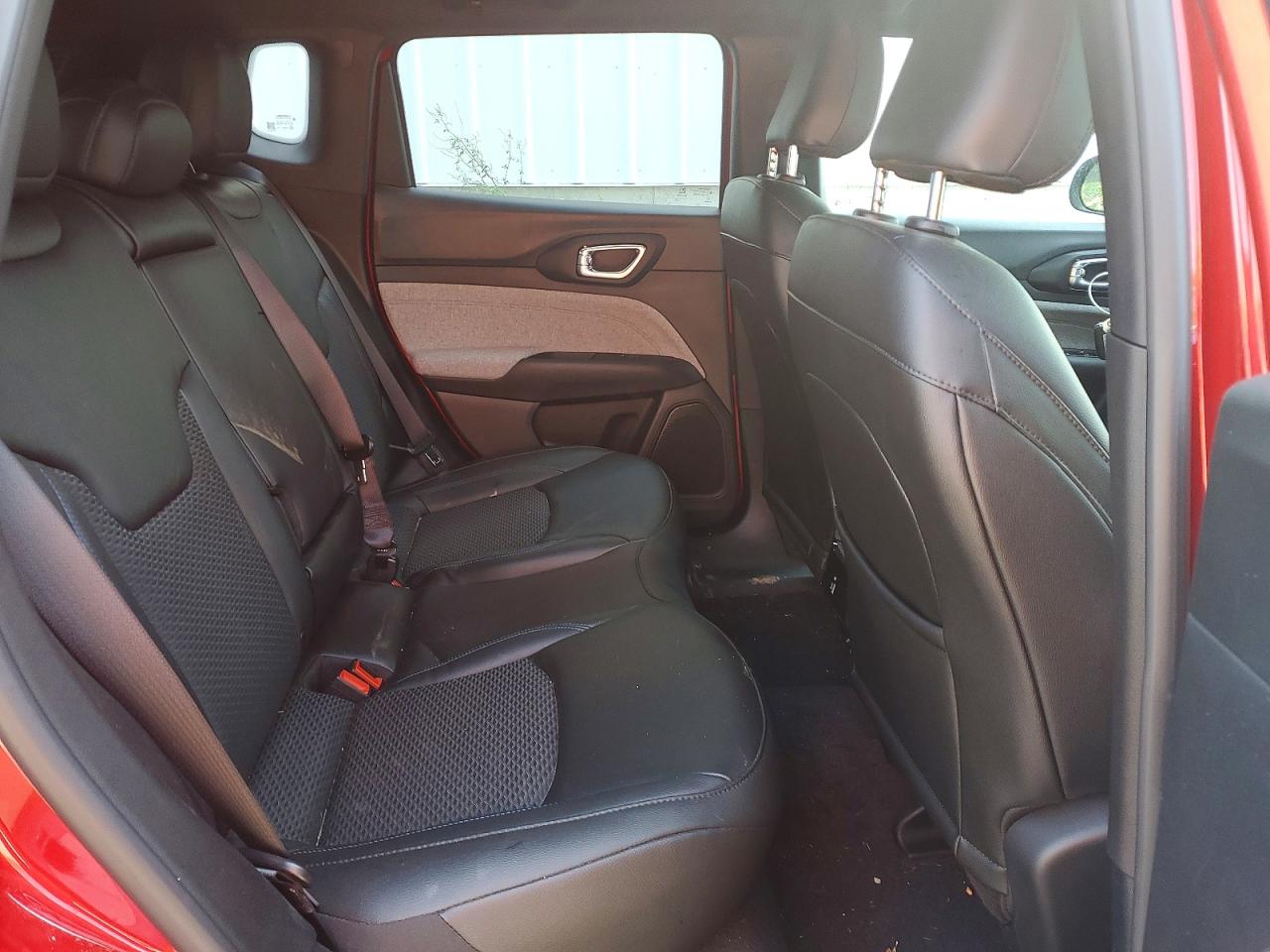 2025 Jeep Compass Latitude Red vin: 3C4NJDBN1ST606707