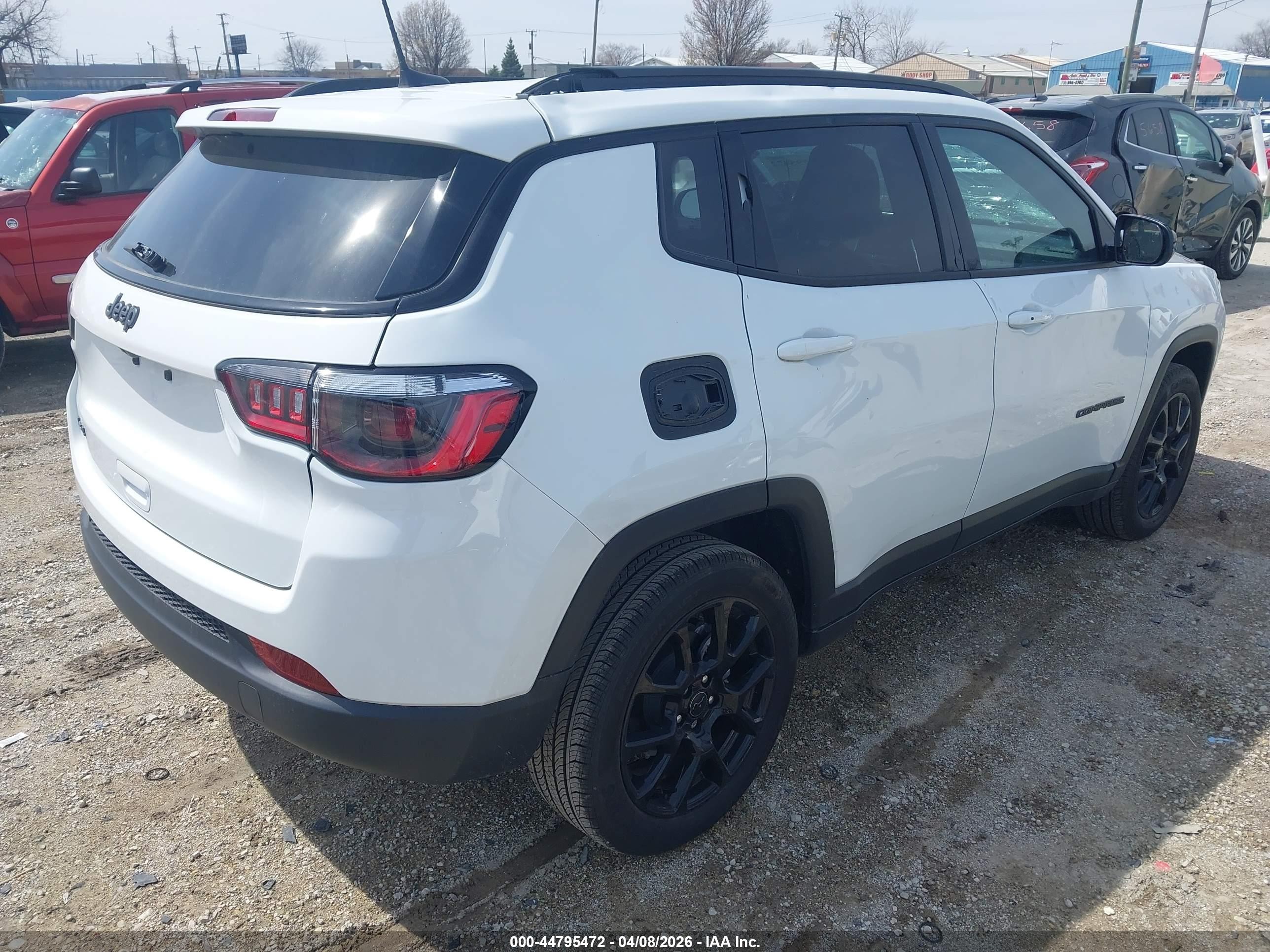 2025 Jeep Compass Latitude 4x4 White vin: 3C4NJDBN2ST569067