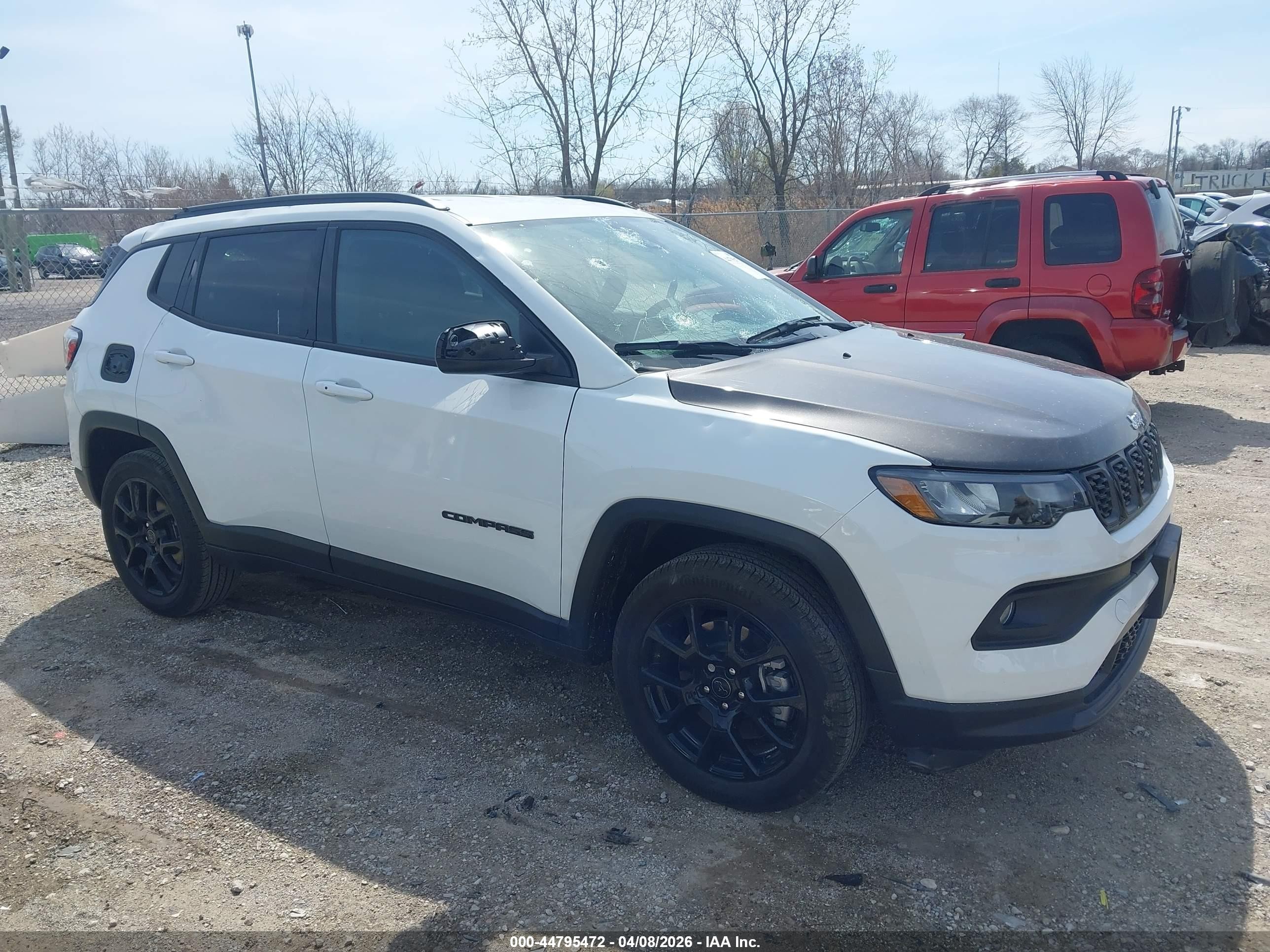 2025 Jeep Compass Latitude 4x4 White vin: 3C4NJDBN2ST569067