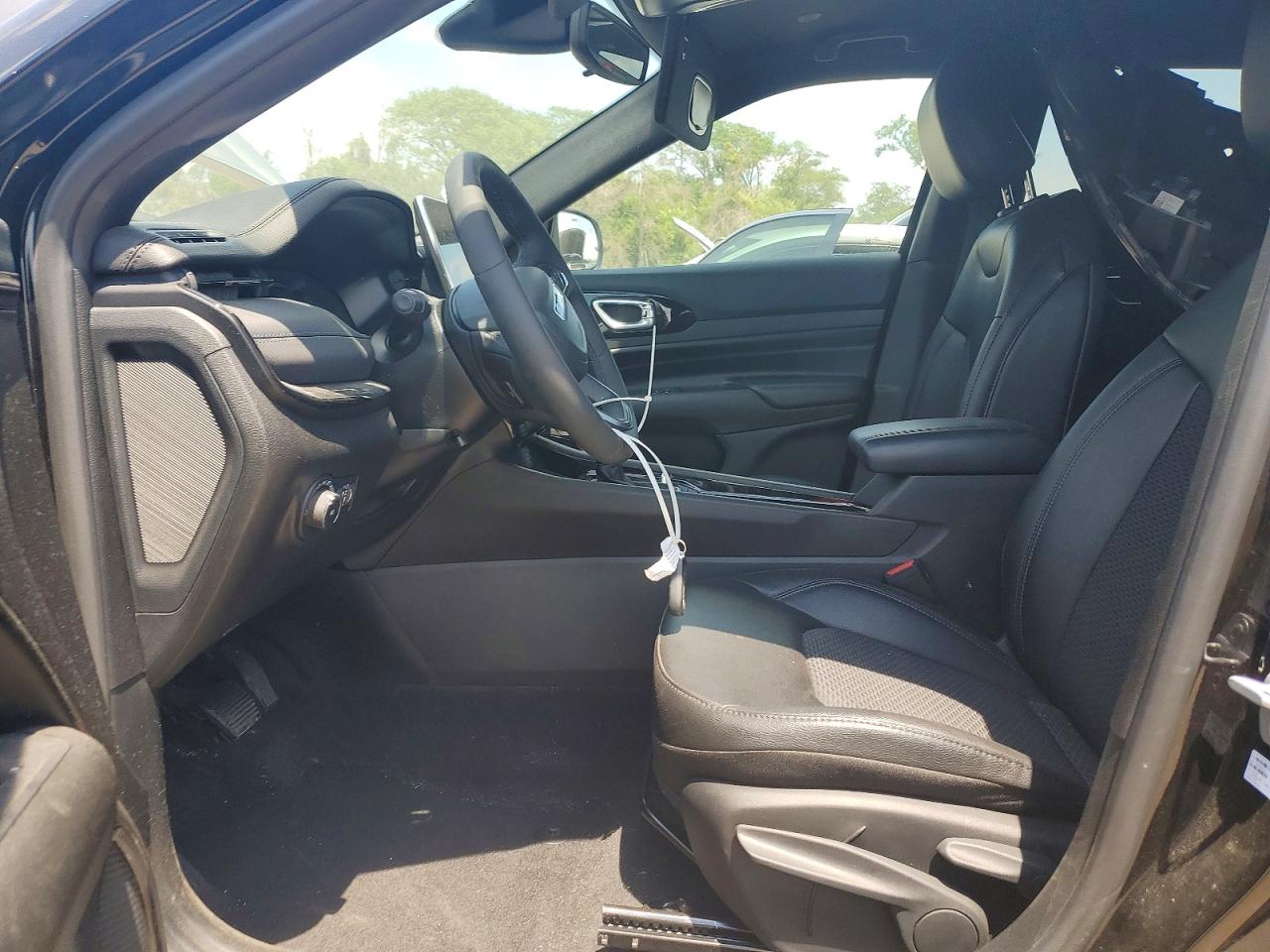 2026 Jeep Compass Latitude Черный vin: 3C4NJDBN2TT159807