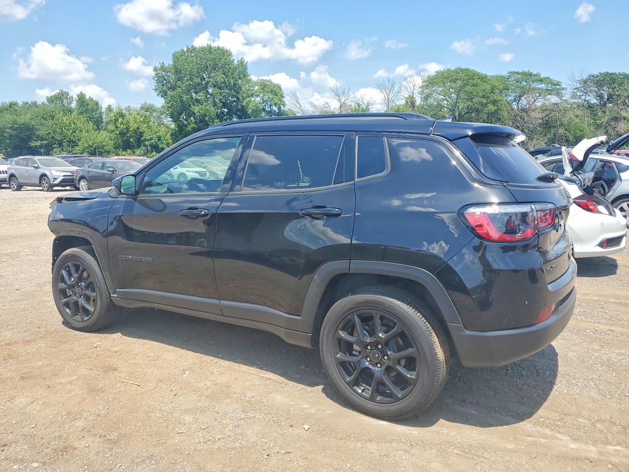 2026 Jeep Compass Latitude Черный vin: 3C4NJDBN2TT159807