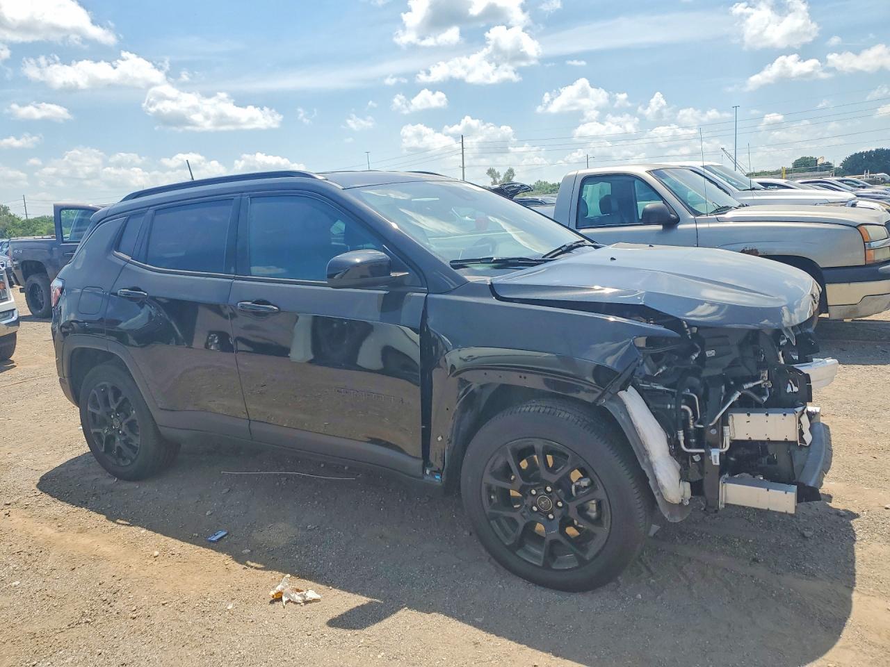 2026 Jeep Compass Latitude Черный vin: 3C4NJDBN2TT159807