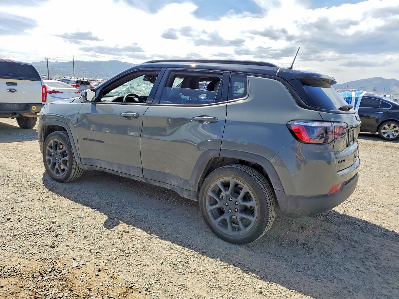 2023 Jeep Compass Latitude Gray vin: 3C4NJDBN3PT545688