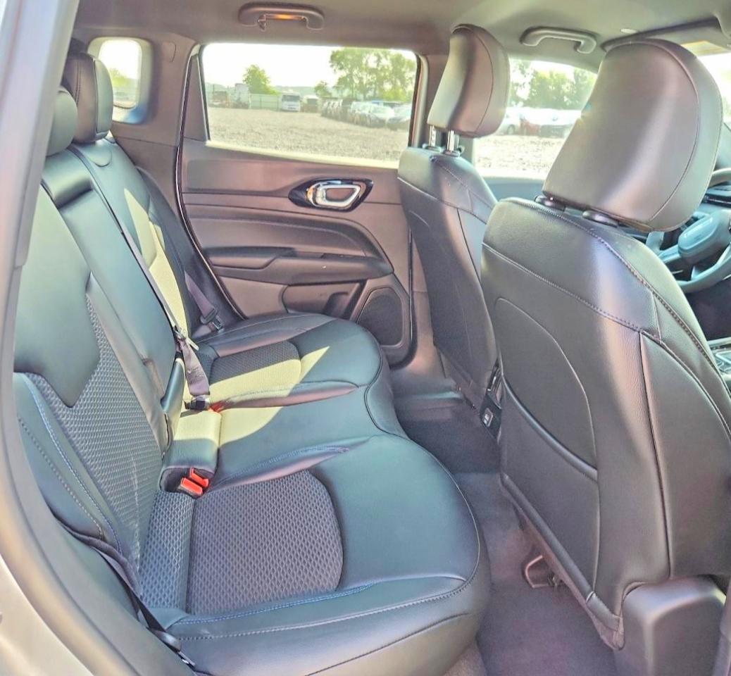2026 Jeep Compass Latitude Silver vin: 3C4NJDBN3TT180410