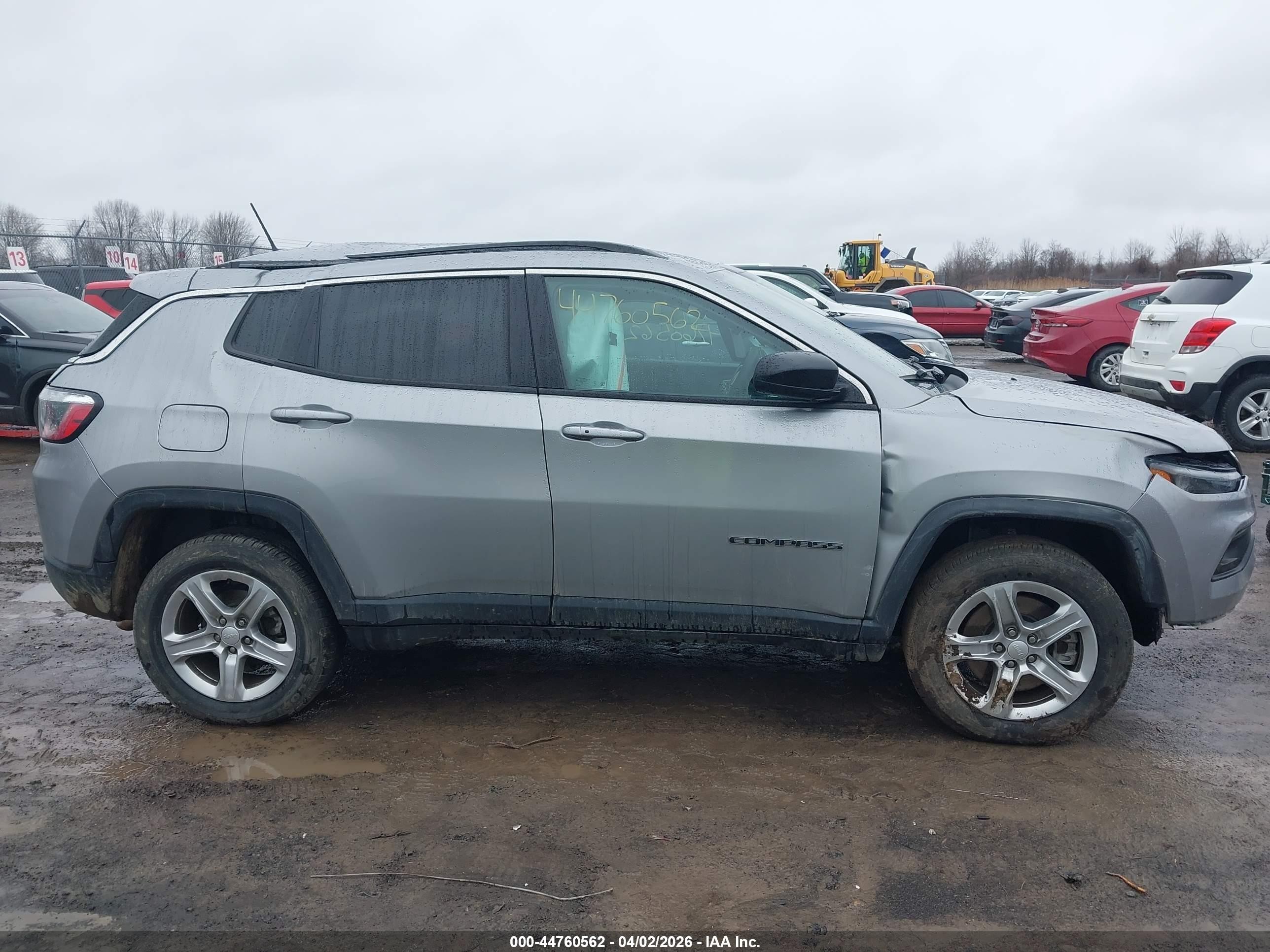 2023 Jeep Compass Latitude 4x4 Silver vin: 3C4NJDBN4PT560247