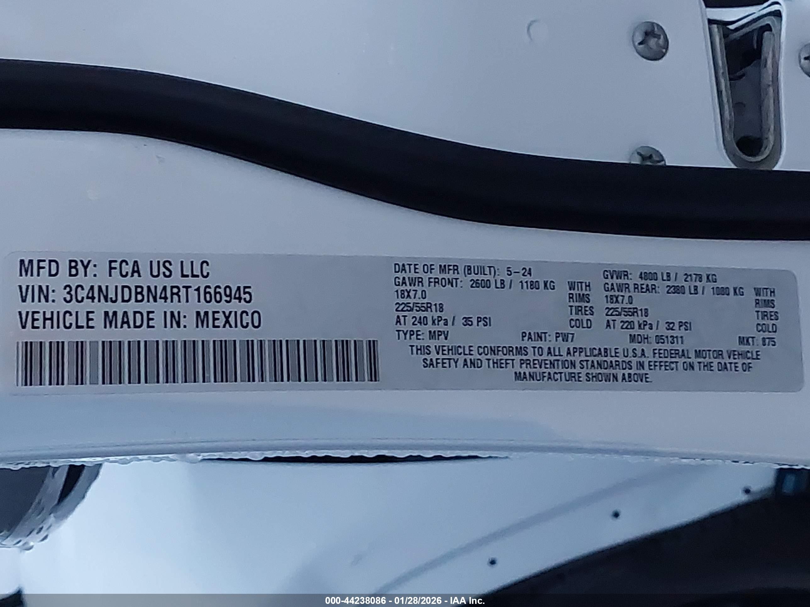 2024 Jeep Compass Latitude 4x4 White vin: 3C4NJDBN4RT166945