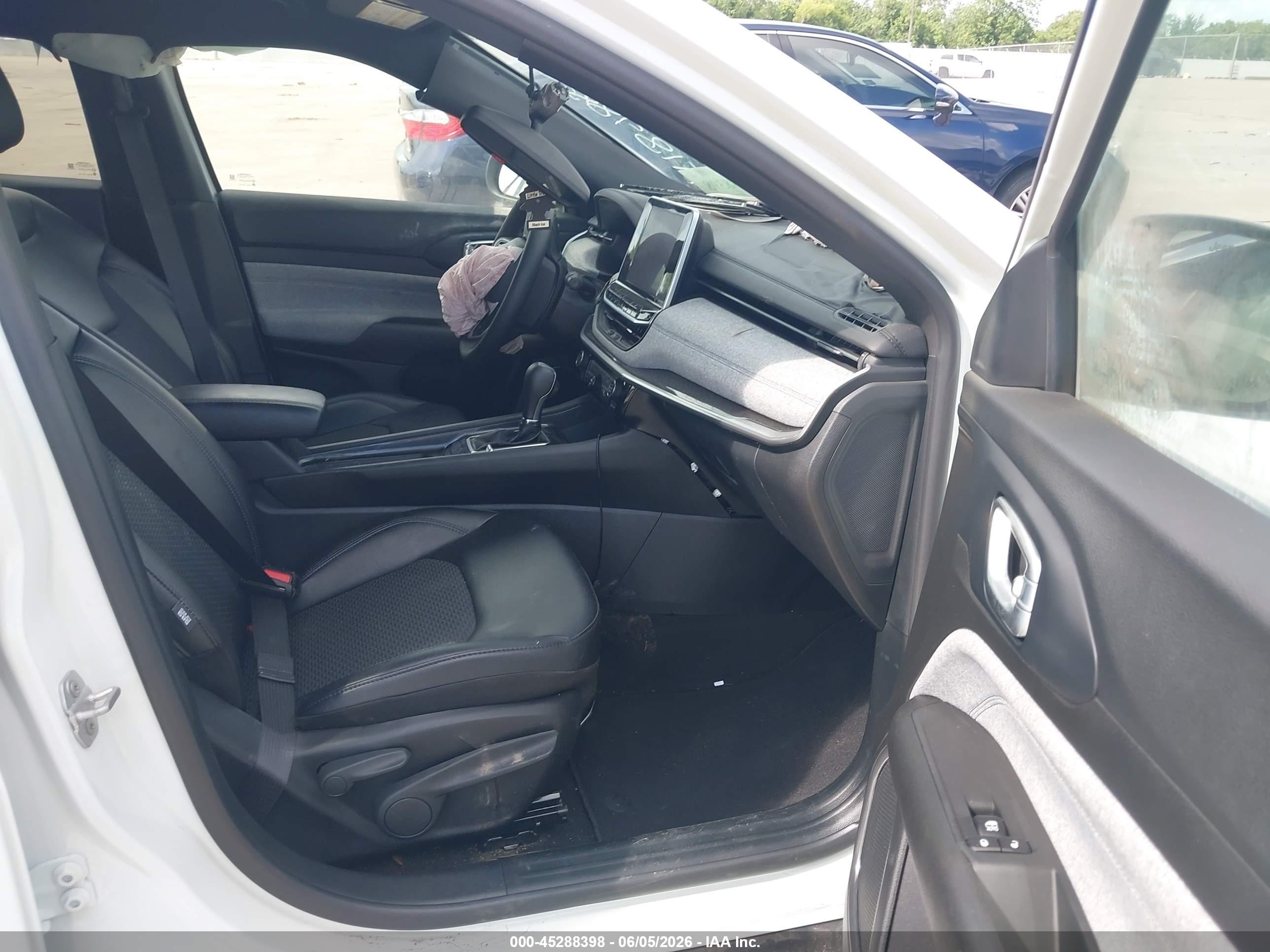 2026 Jeep Compass Latitude White vin: 3C4NJDBN4TT189889