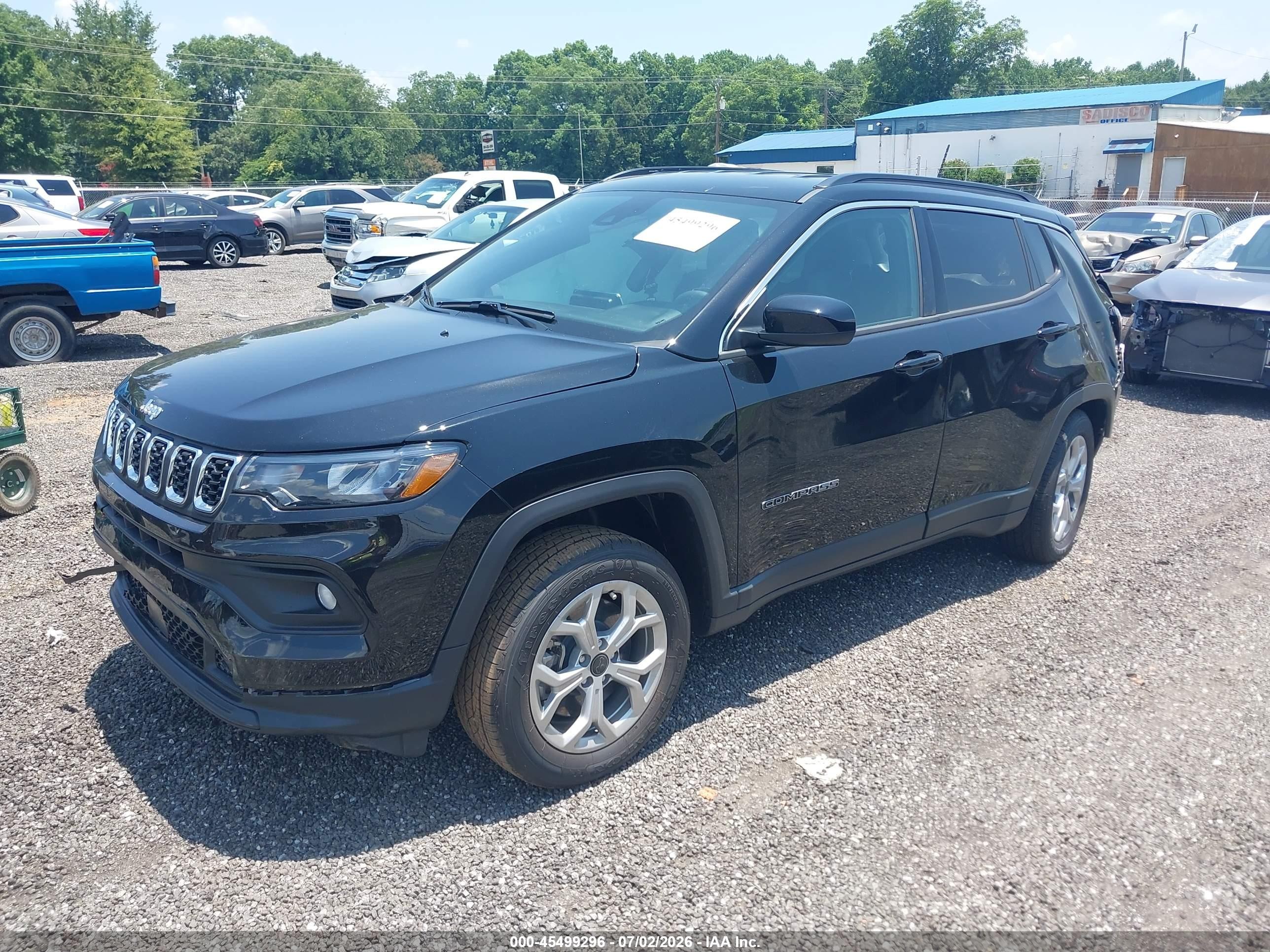 2026 Jeep Compass Latitude Black vin: 3C4NJDBN4TT199452
