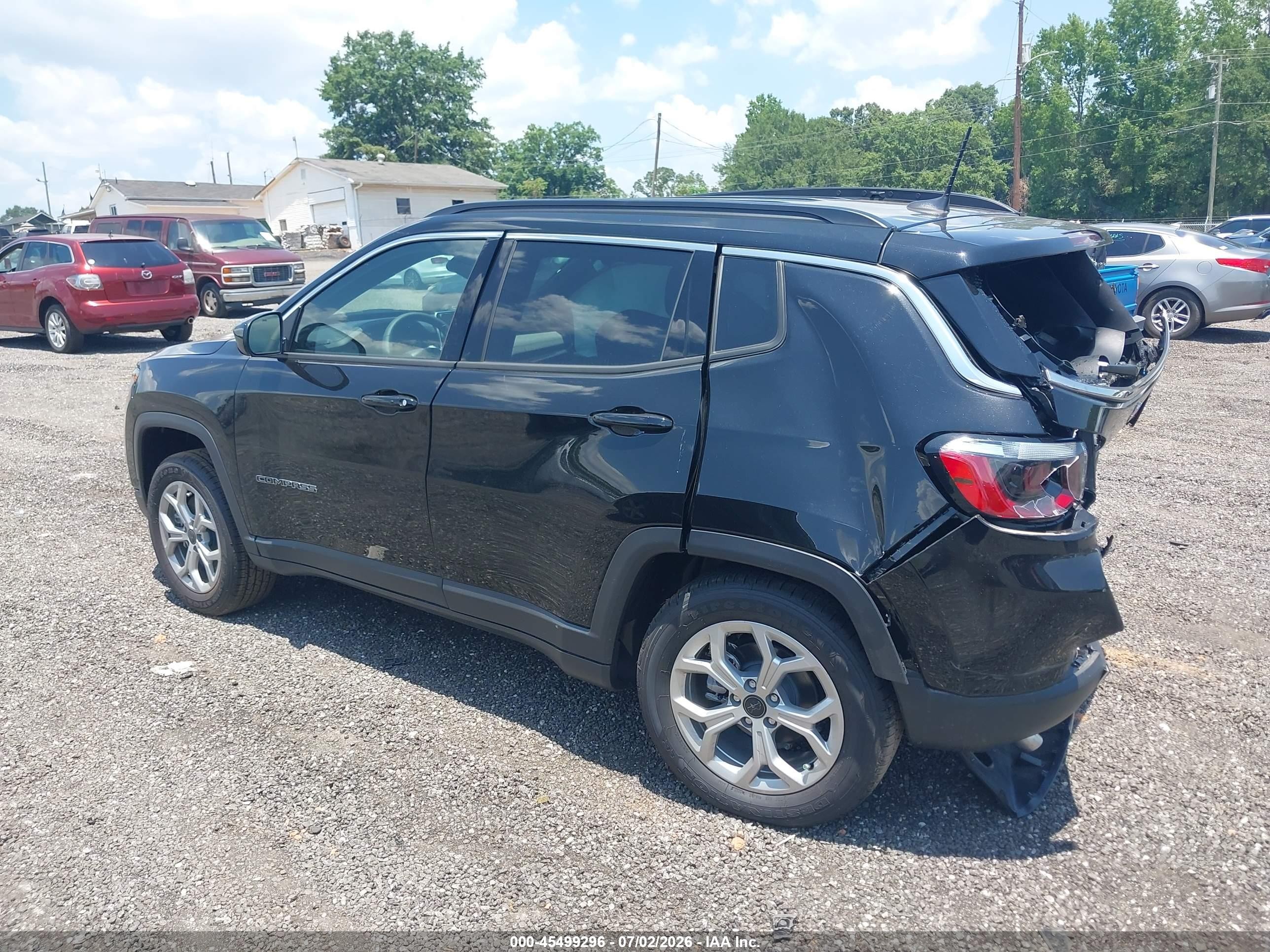 2026 Jeep Compass Latitude Black vin: 3C4NJDBN4TT199452