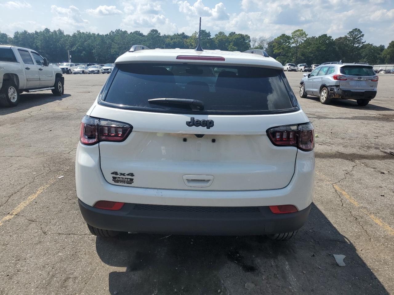 2025 Jeep Compass Latitude White vin: 3C4NJDBN5ST529503
