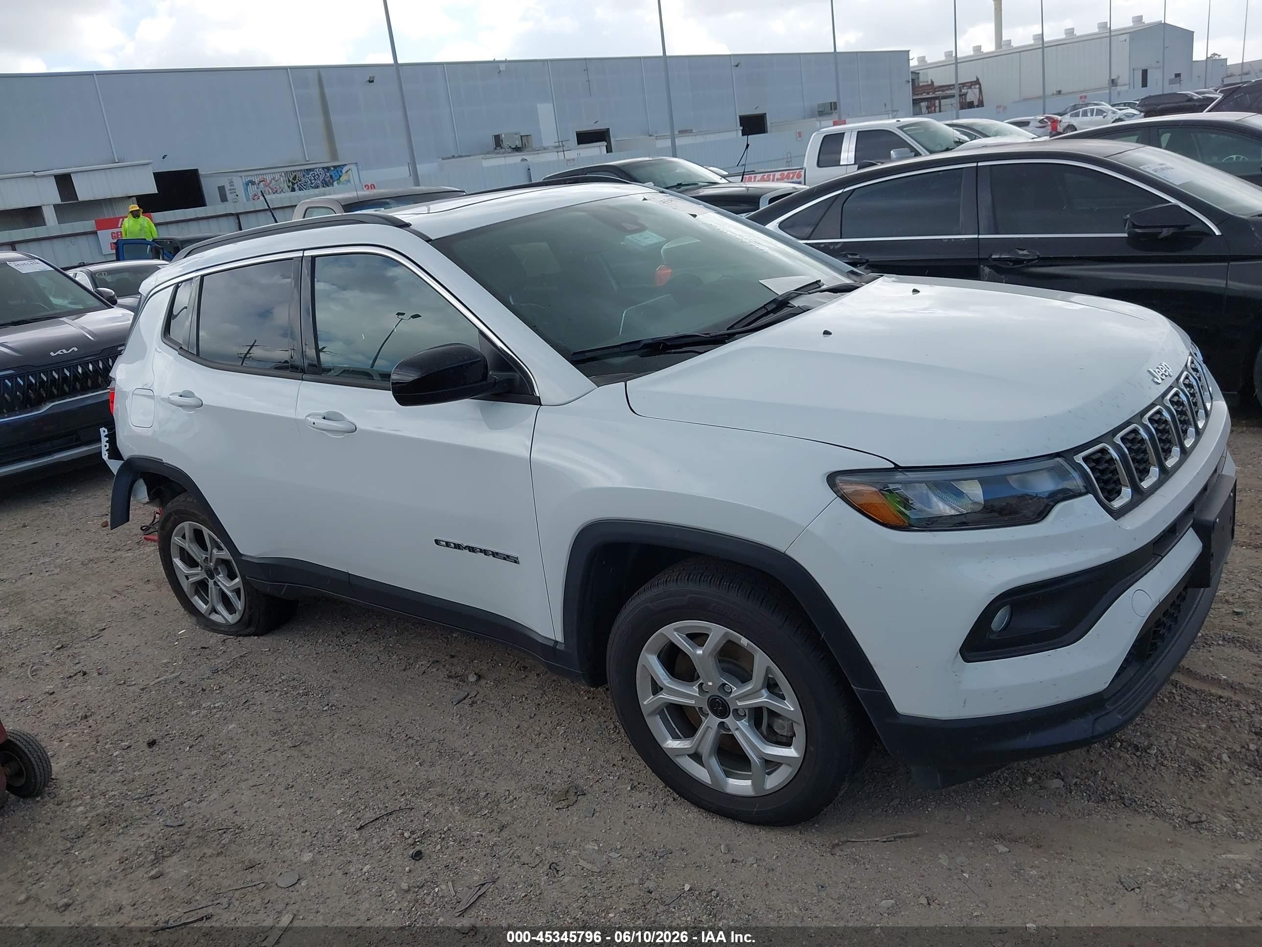2025 Jeep Compass Latitude 4x4 White vin: 3C4NJDBN5ST547421