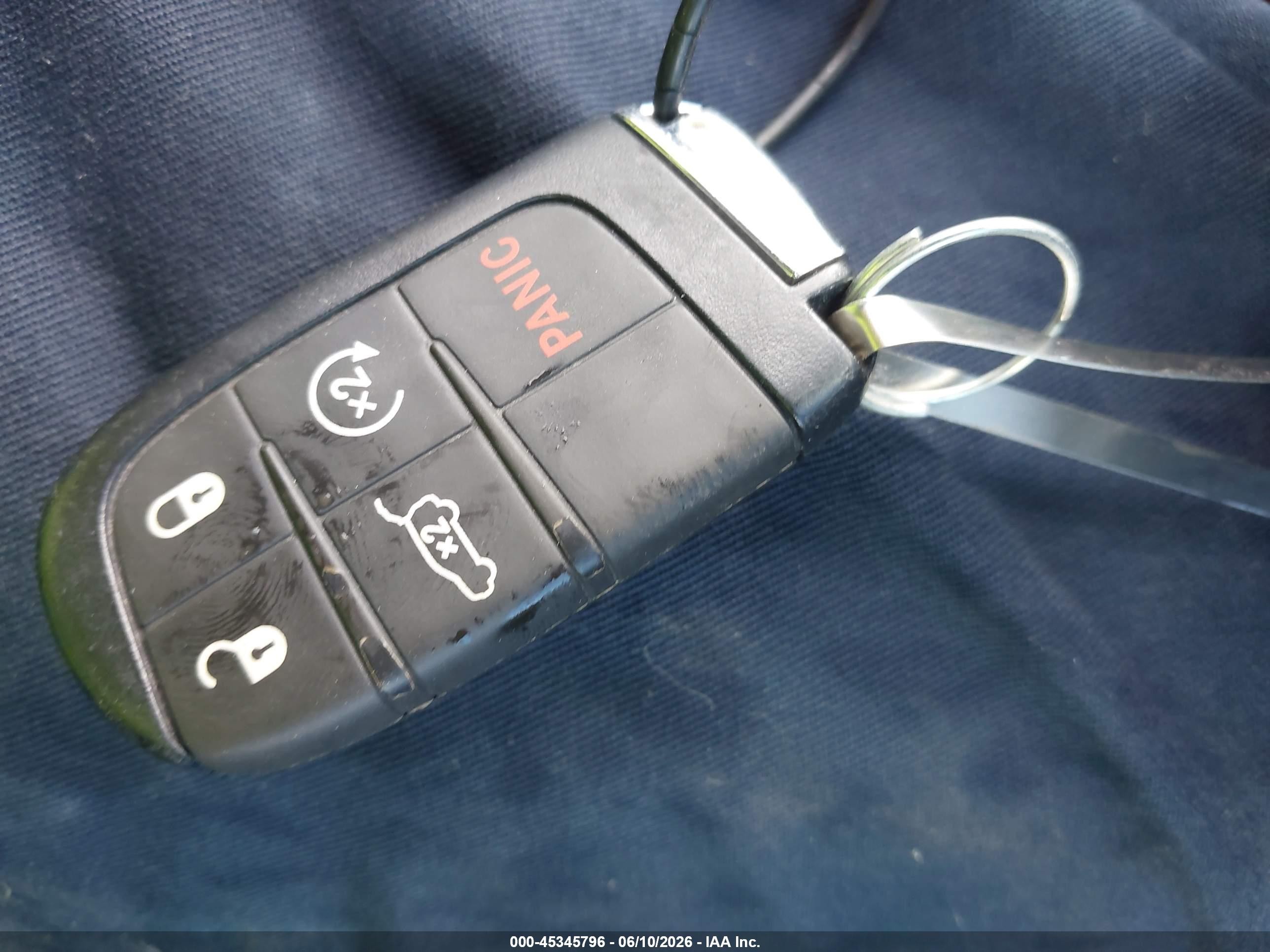 2025 Jeep Compass Latitude 4x4 White vin: 3C4NJDBN5ST547421