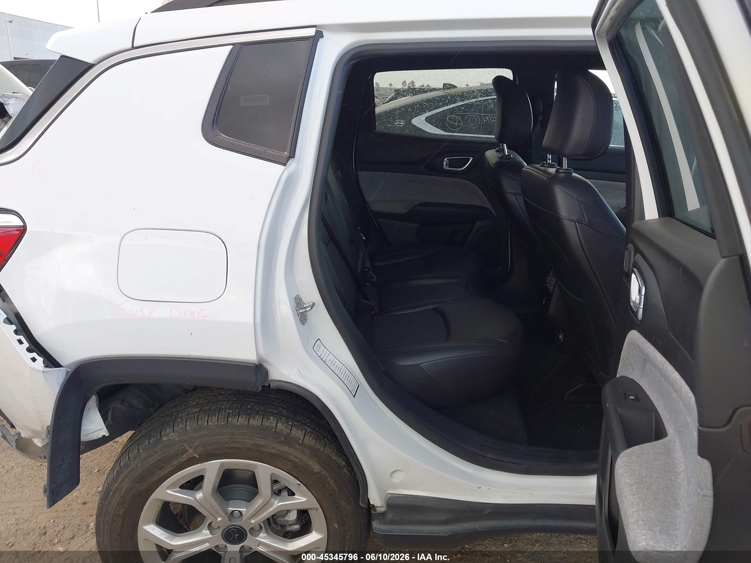 2025 Jeep Compass Latitude 4x4 White vin: 3C4NJDBN5ST547421