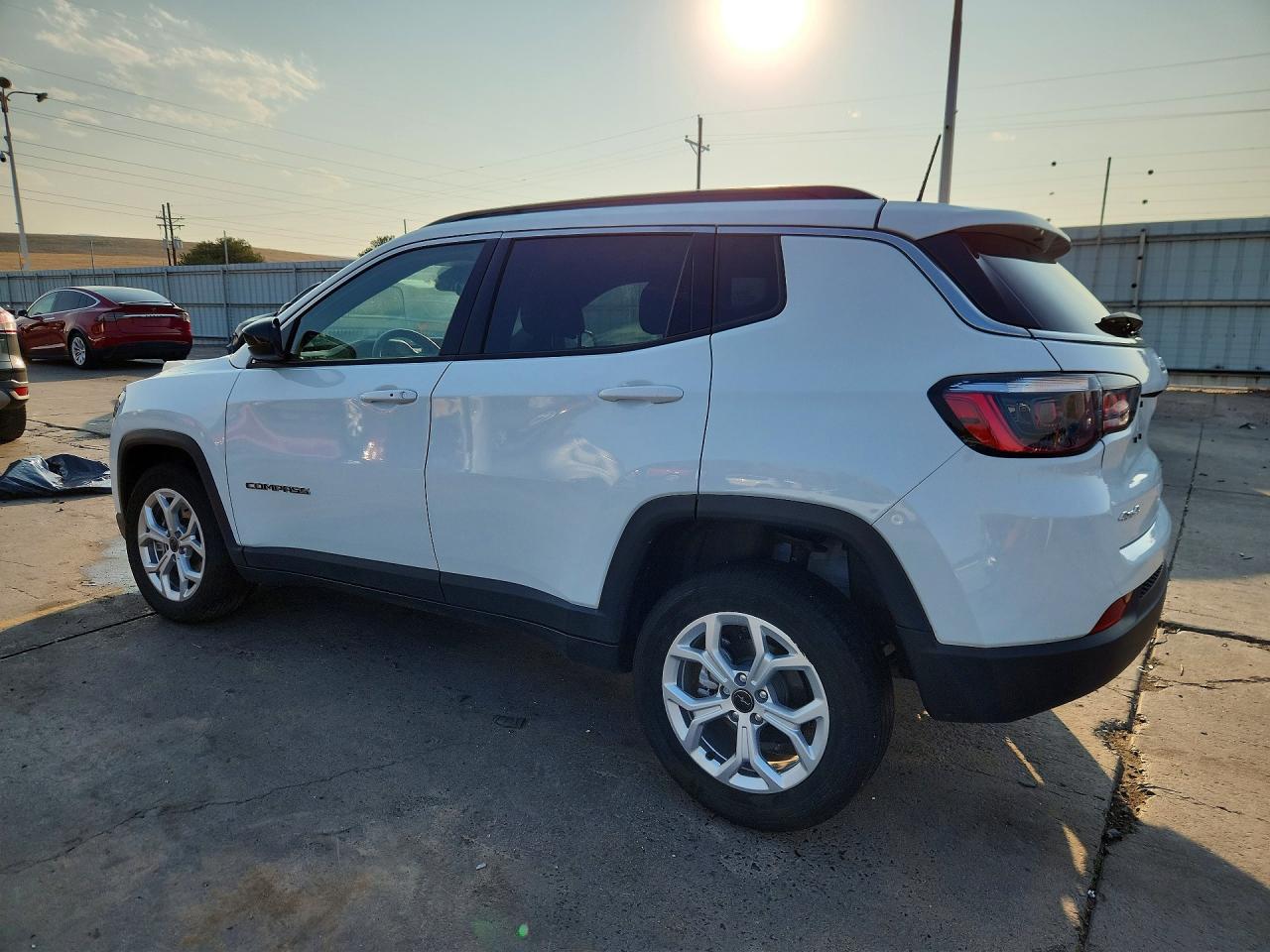 2025 Jeep Compass Latitude White vin: 3C4NJDBN5ST556149