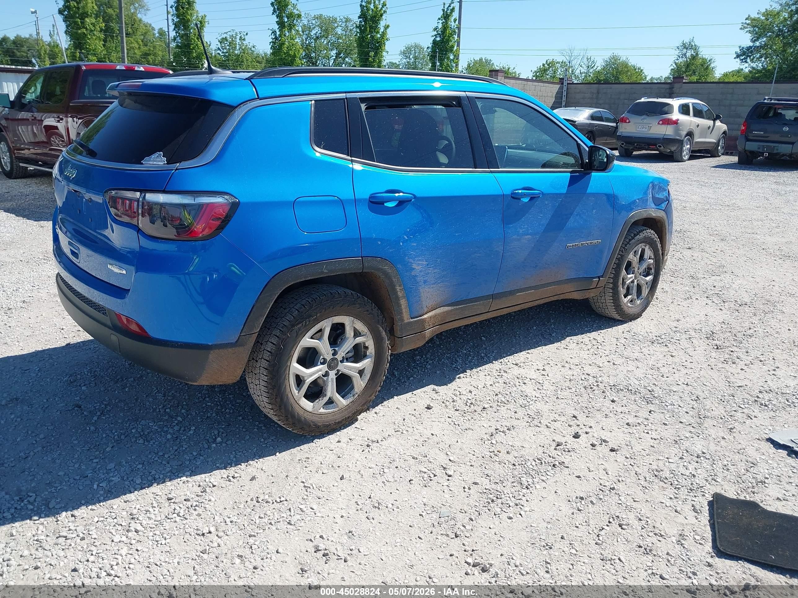 2026 Jeep Compass Latitude Blue vin: 3C4NJDBN5TT189674