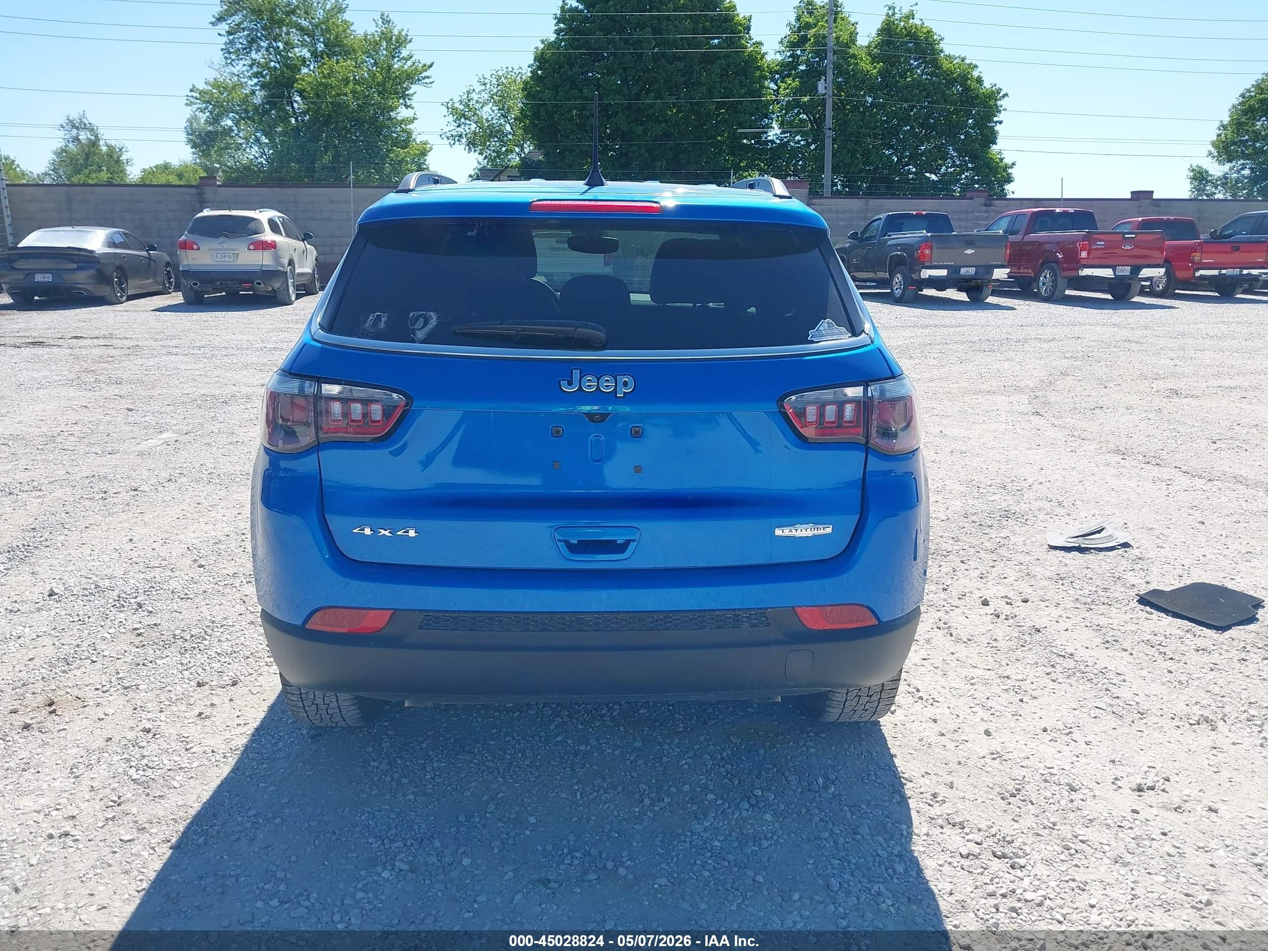 2026 Jeep Compass Latitude Blue vin: 3C4NJDBN5TT189674