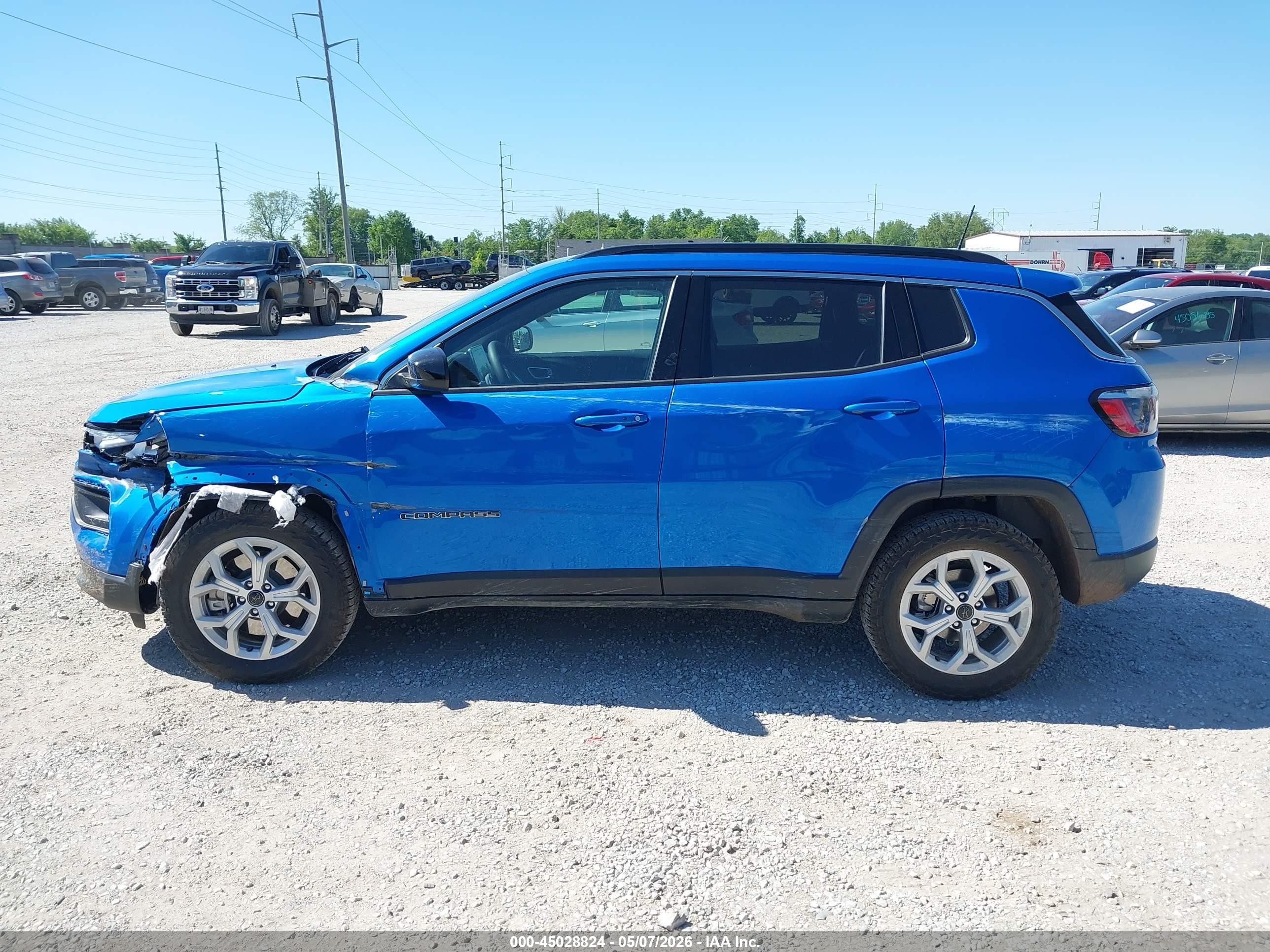 2026 Jeep Compass Latitude Blue vin: 3C4NJDBN5TT189674