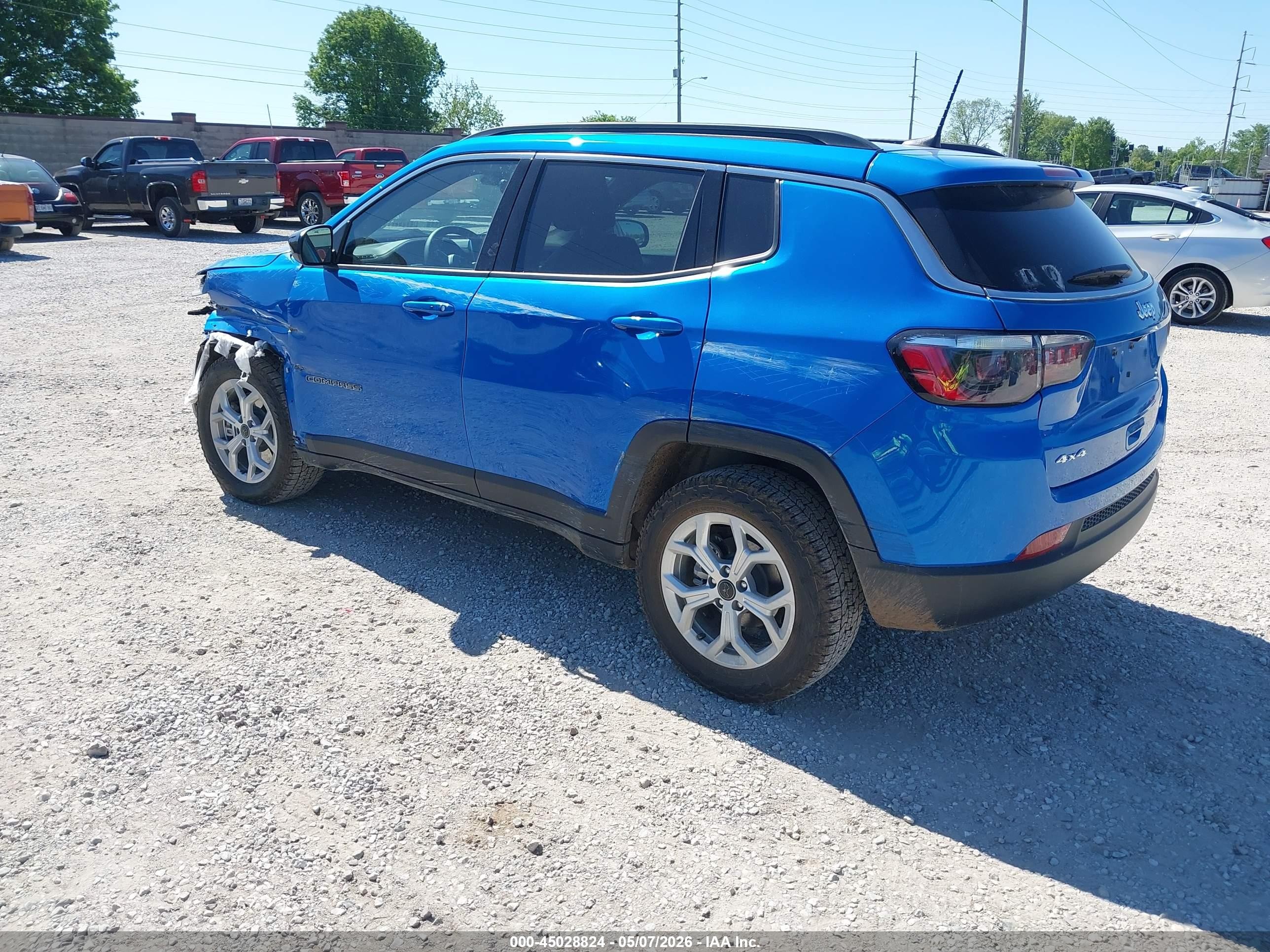 2026 Jeep Compass Latitude Blue vin: 3C4NJDBN5TT189674