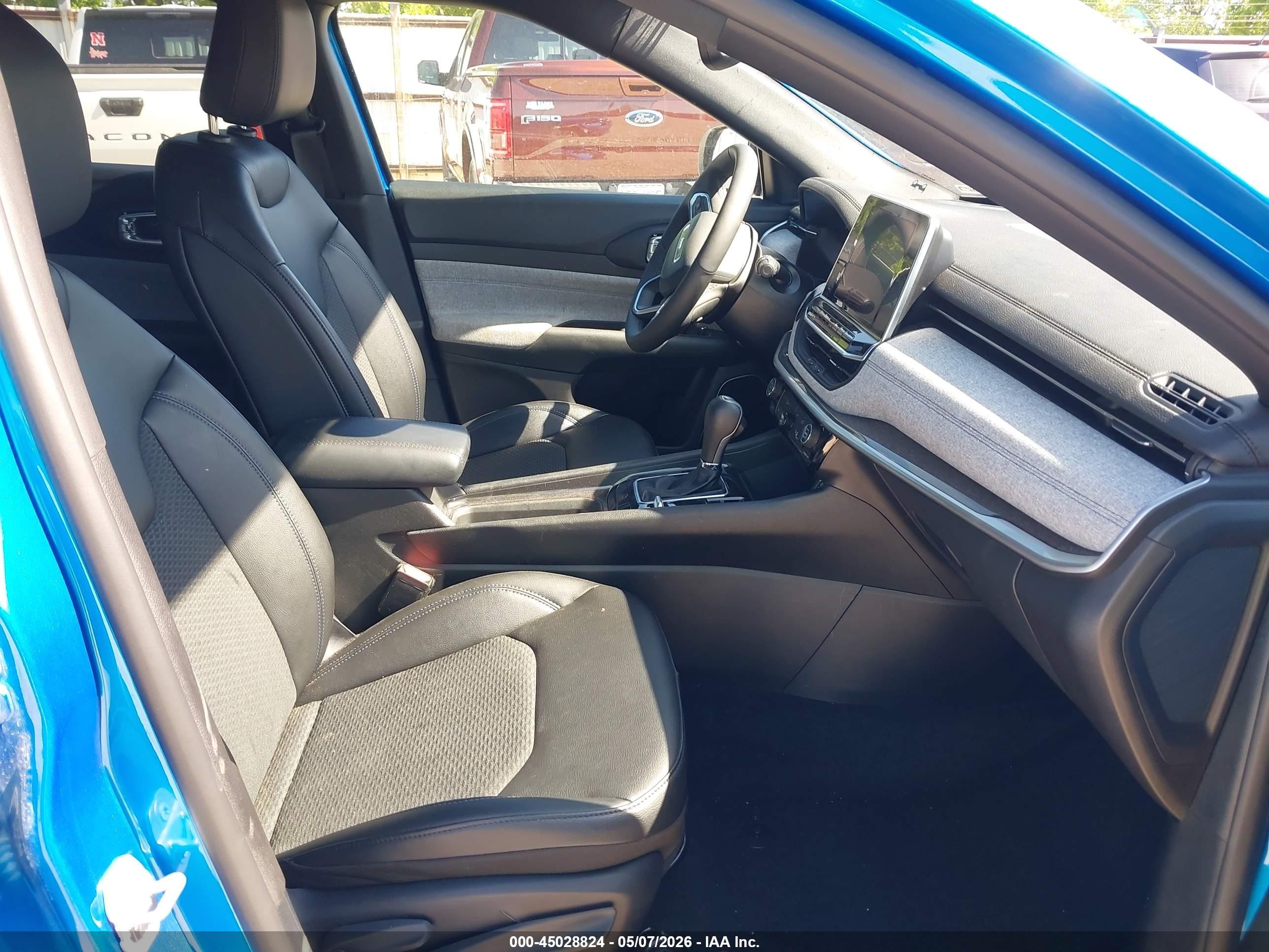 2026 Jeep Compass Latitude Blue vin: 3C4NJDBN5TT189674