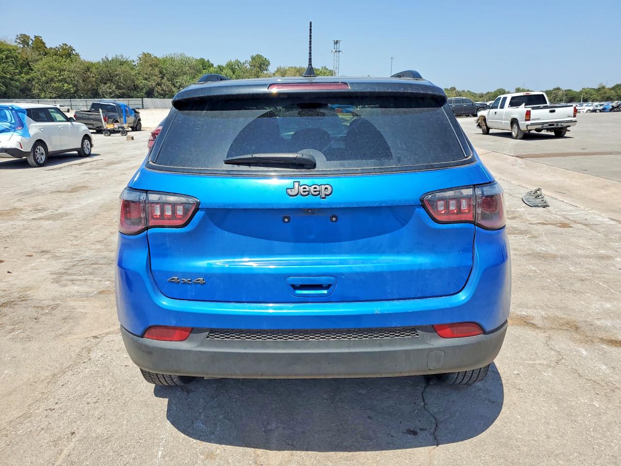 2024 Jeep Compass Latitude Синий vin: 3C4NJDBN6RT167790