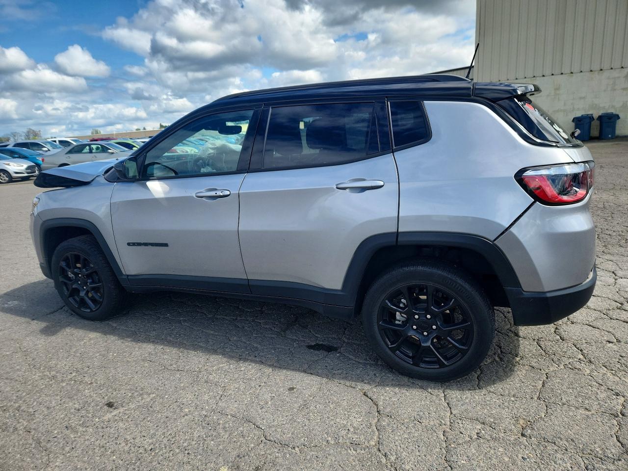 2023 Jeep Compass Latitude Silver vin: 3C4NJDBN7PT502262