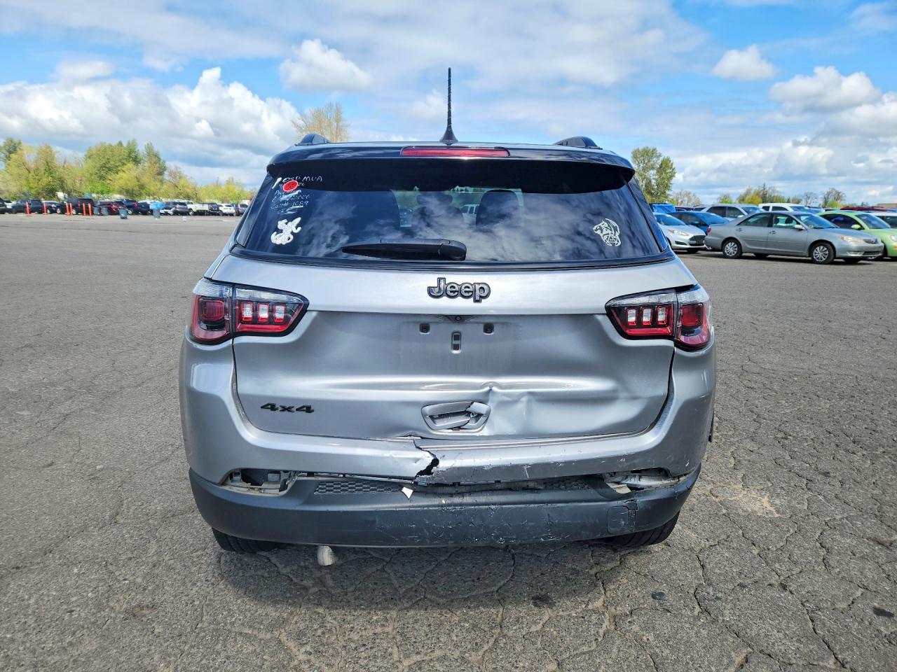 2023 Jeep Compass Latitude Silver vin: 3C4NJDBN7PT502262