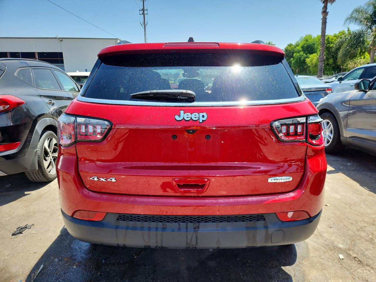 2025 Jeep Compass Latitude Red vin: 3C4NJDBN7ST546867