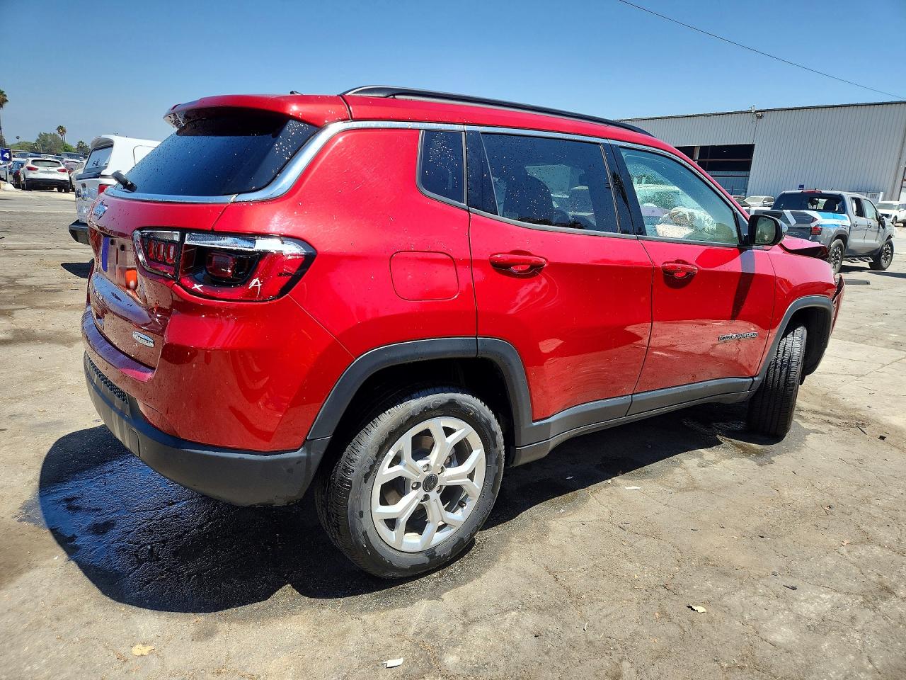2025 Jeep Compass Latitude Red vin: 3C4NJDBN7ST546867