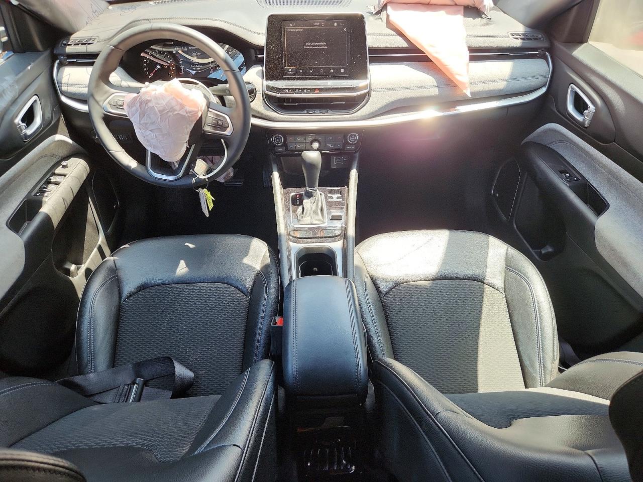 2025 Jeep Compass Latitude Red vin: 3C4NJDBN7ST546867