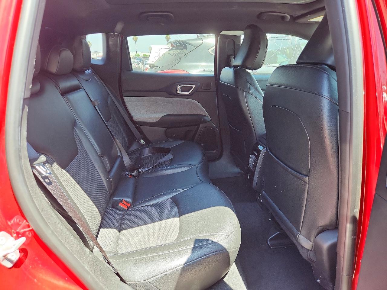 2025 Jeep Compass Latitude Red vin: 3C4NJDBN7ST546867