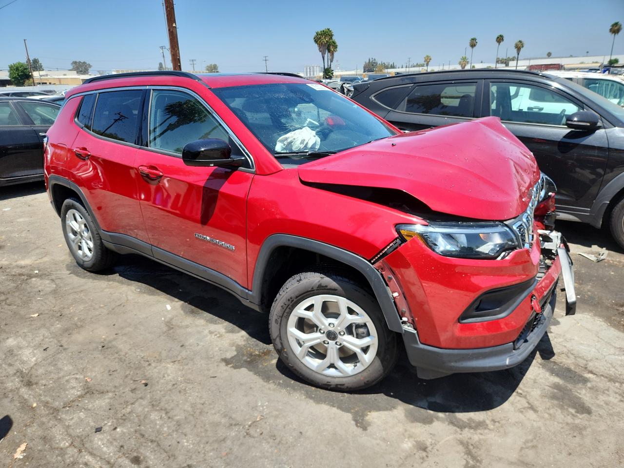 2025 Jeep Compass Latitude Red vin: 3C4NJDBN7ST546867 Damage: Right Frt. Fender Cladding, Broken, Replacement Required