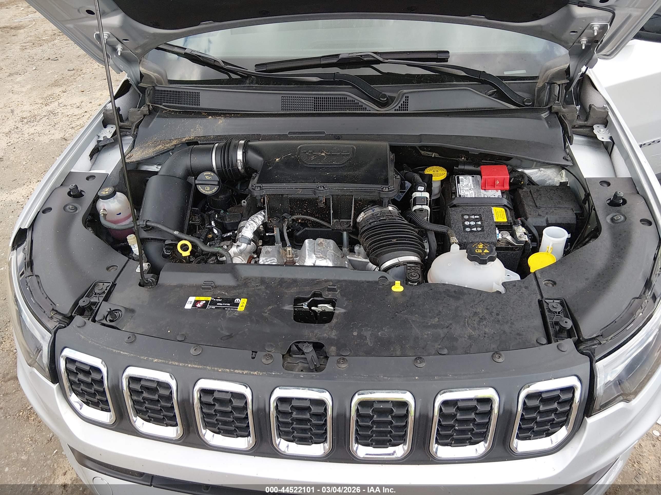 2025 Jeep Compass Latitude 4x4 Silver vin: 3C4NJDBN8ST529284