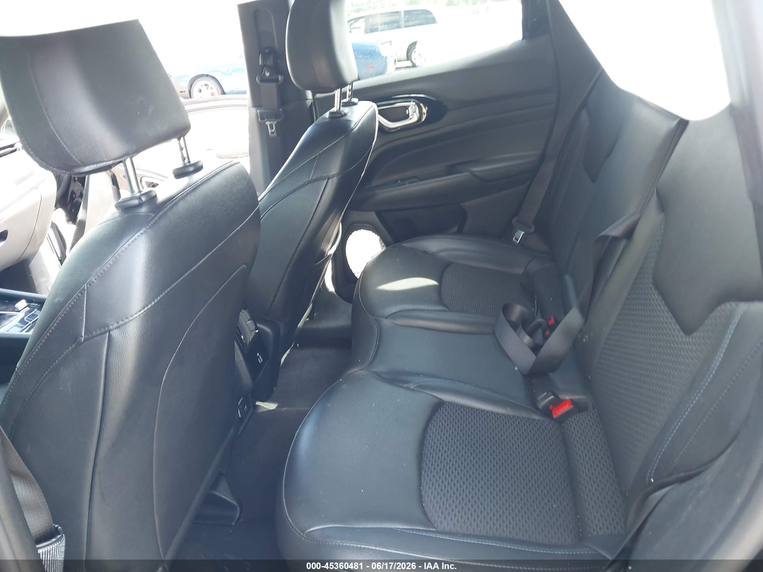 2026 Jeep Compass Latitude Black vin: 3C4NJDBN8TT151372