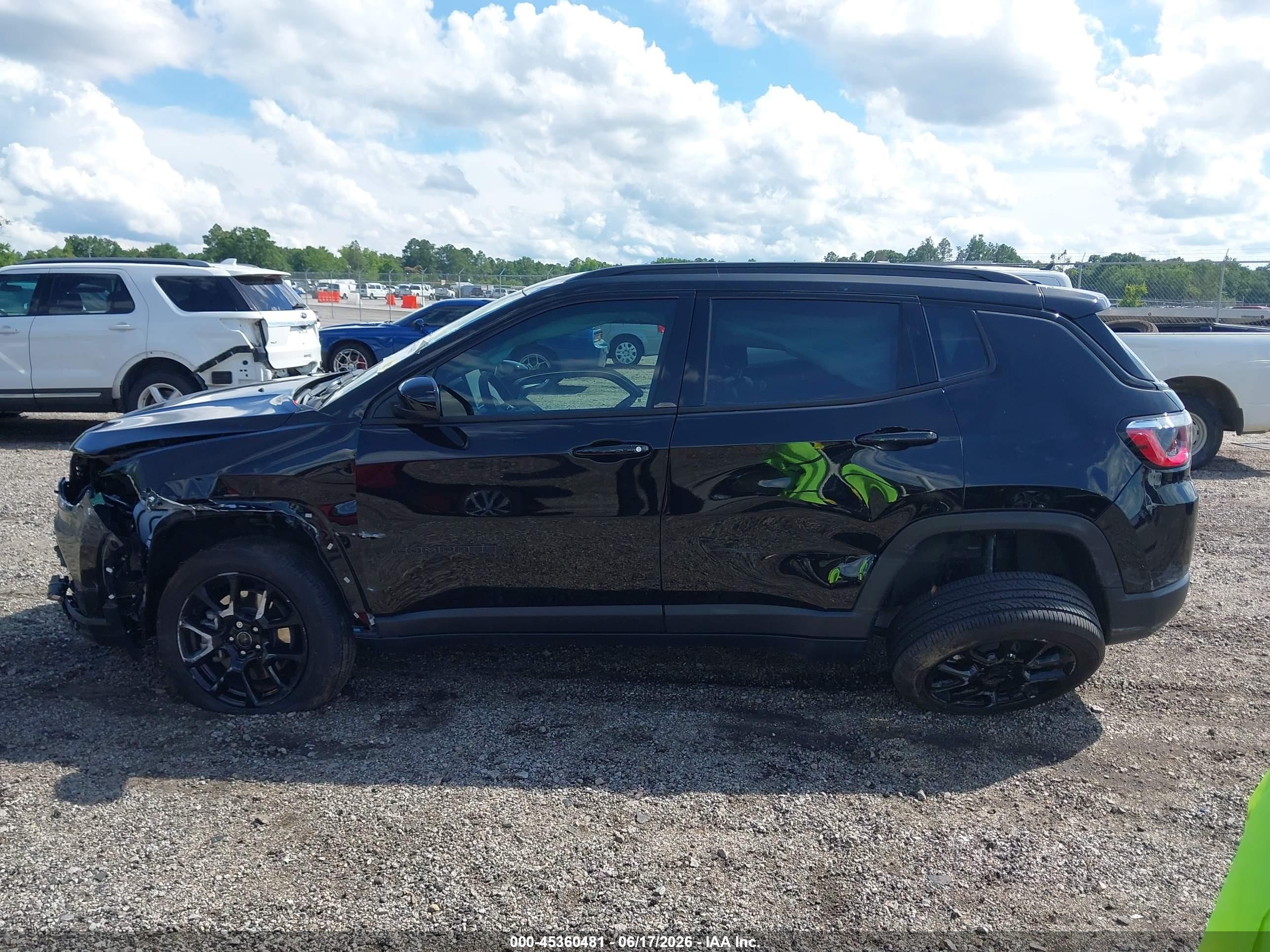 2026 Jeep Compass Latitude Black vin: 3C4NJDBN8TT151372