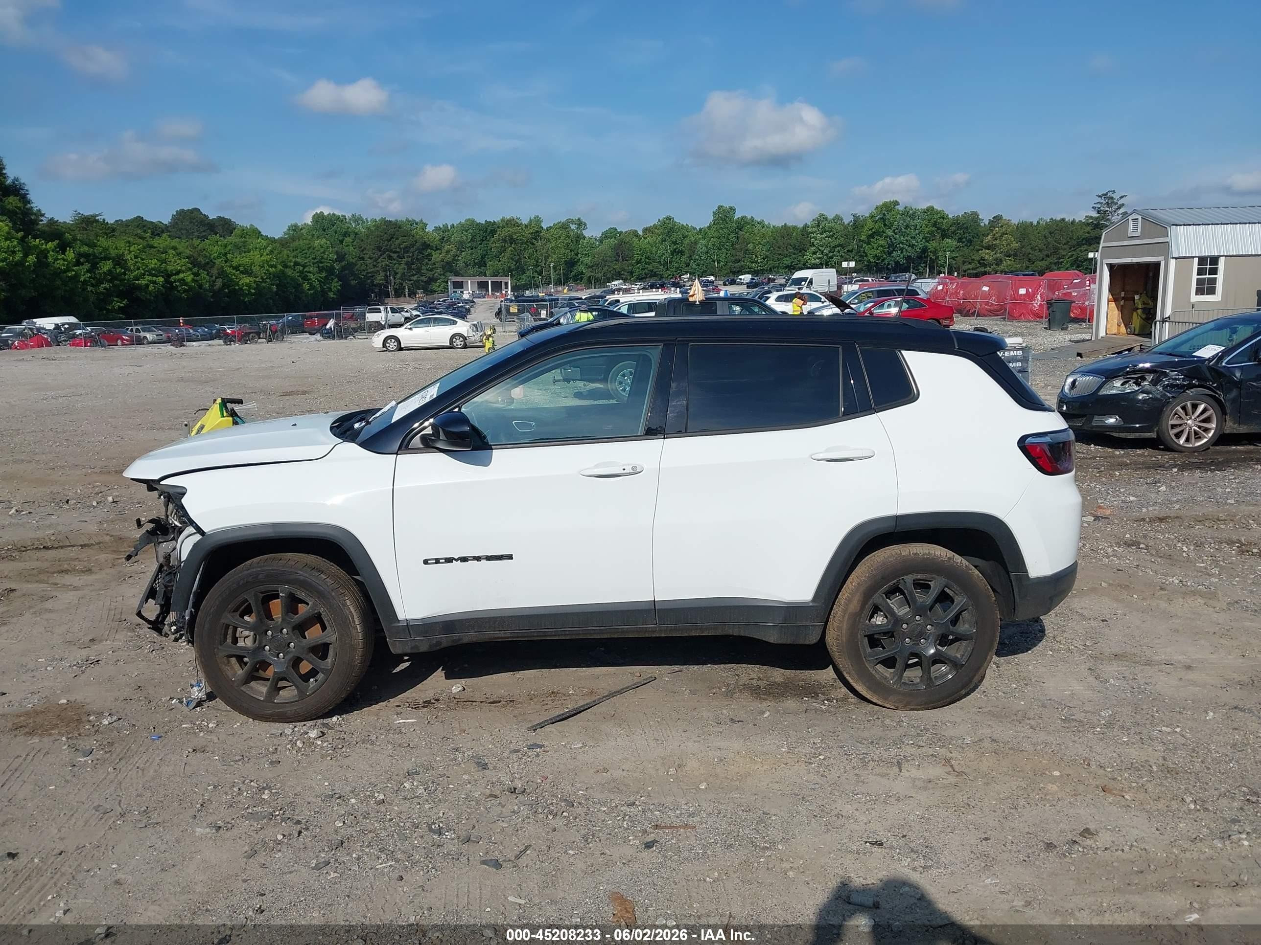 2023 Jeep Compass Altitude 4x4 White vin: 3C4NJDBN9PT539829