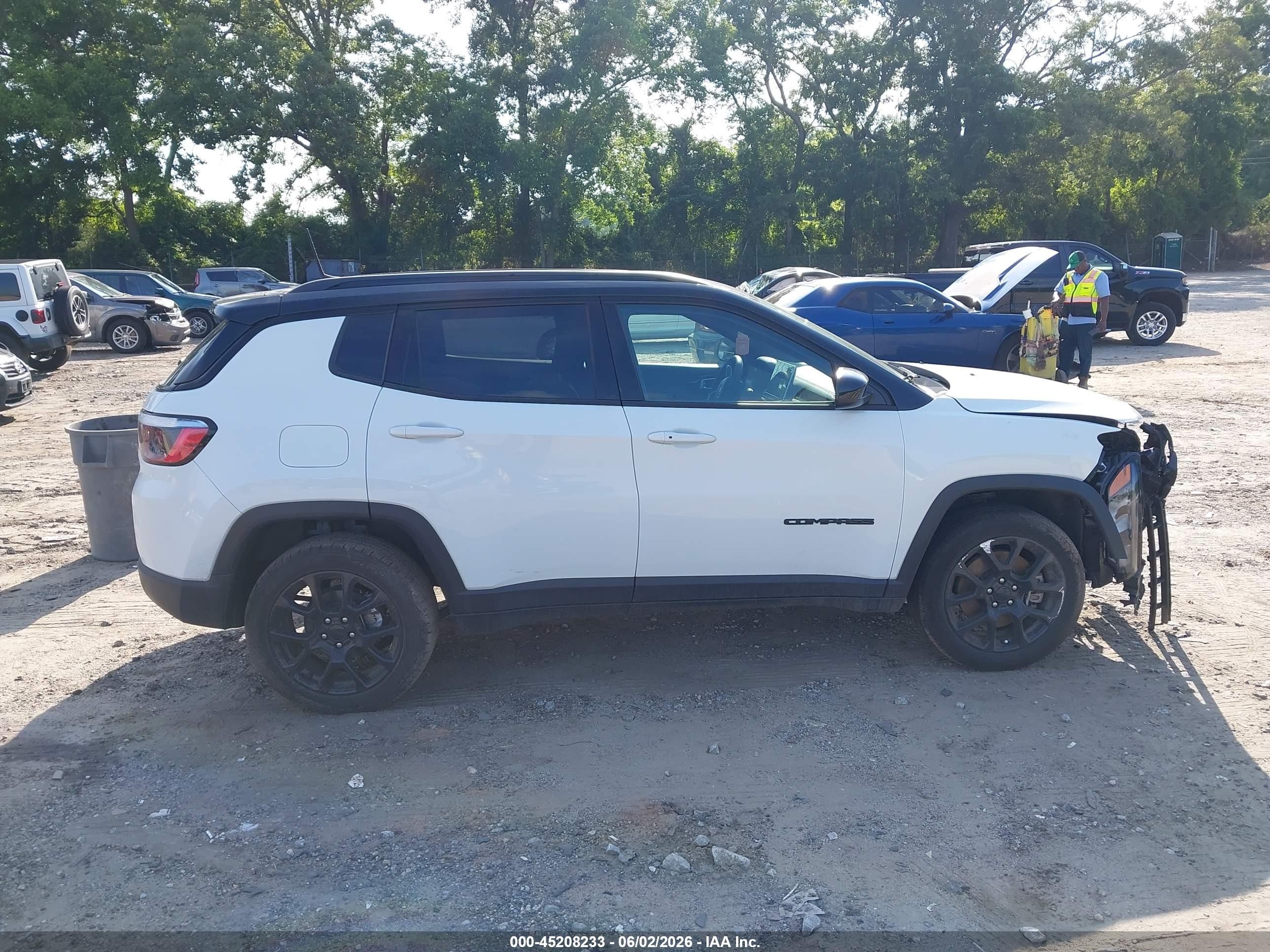 2023 Jeep Compass Altitude 4x4 White vin: 3C4NJDBN9PT539829