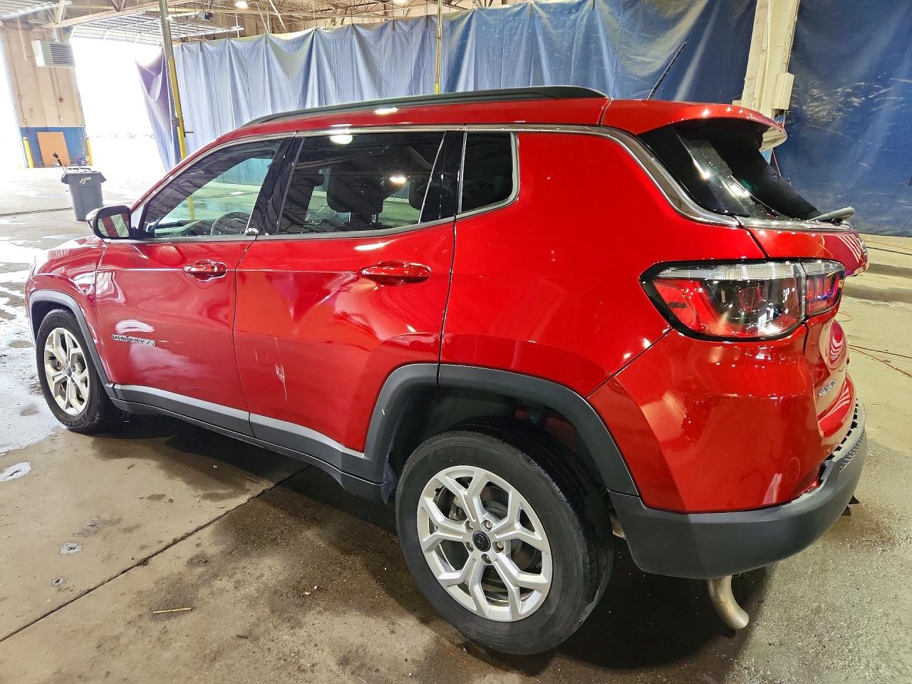 2025 Jeep Compass Latitude Red vin: 3C4NJDBN9ST620497