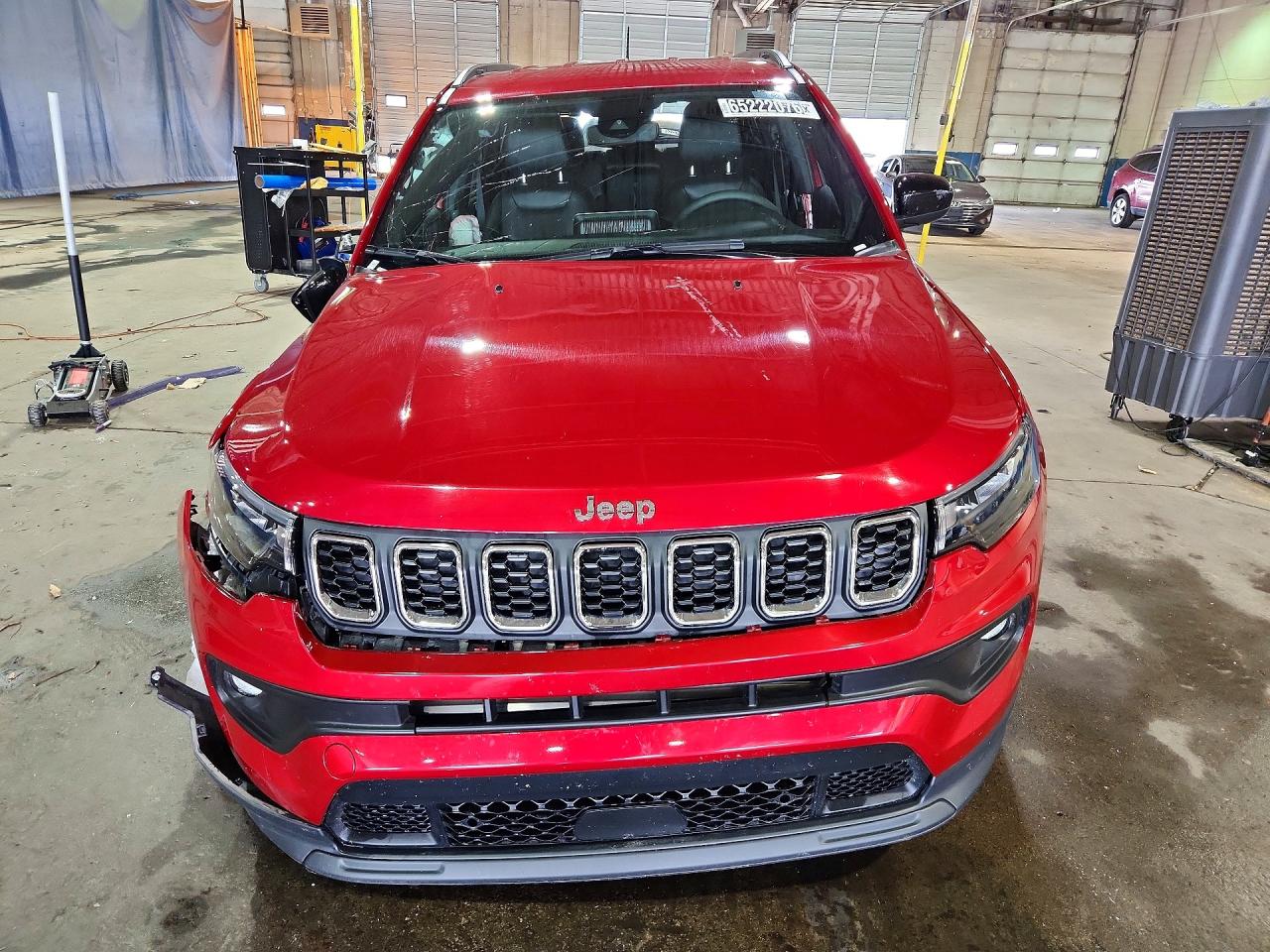 2025 Jeep Compass Latitude Red vin: 3C4NJDBN9ST620497