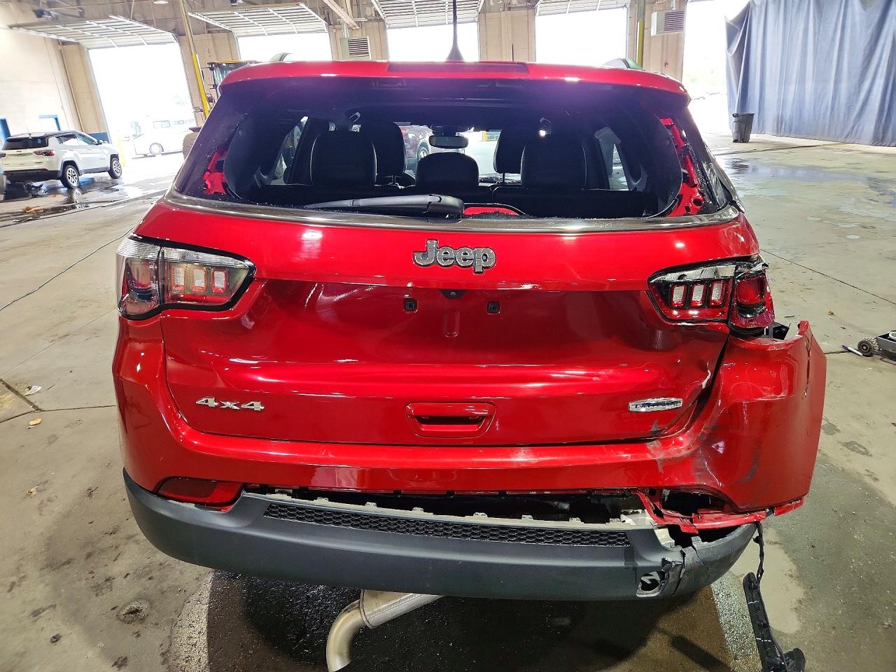 2025 Jeep Compass Latitude Red vin: 3C4NJDBN9ST620497