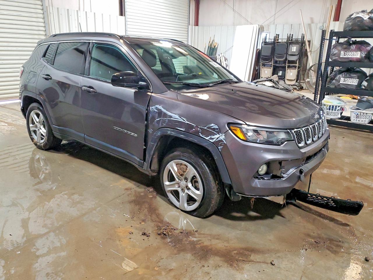 2024 Jeep Compass Latitude Gray vin: 3C4NJDBNXRT584409