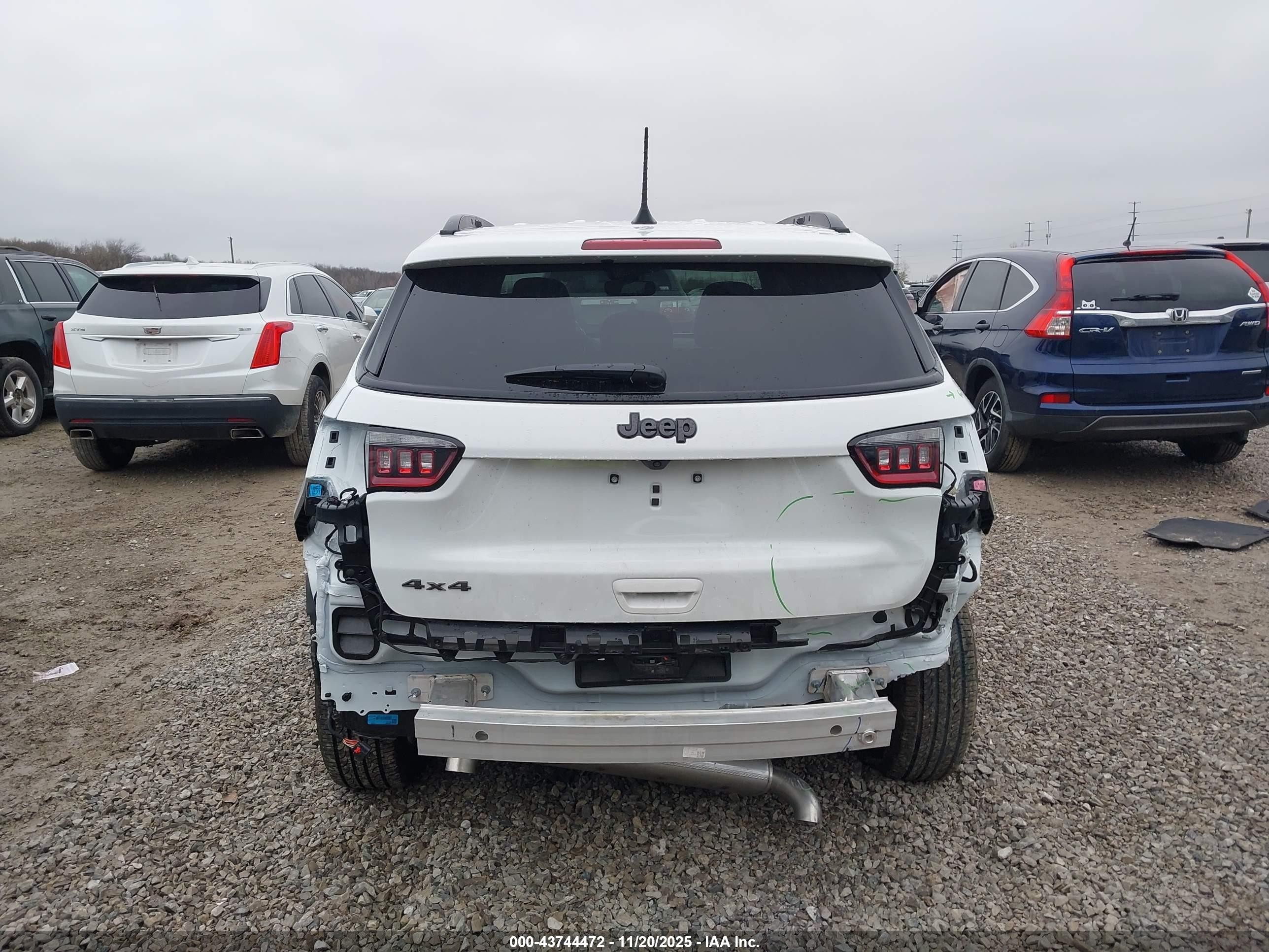 2026 Jeep Compass Latitude Белый vin: 3C4NJDBNXTT151146