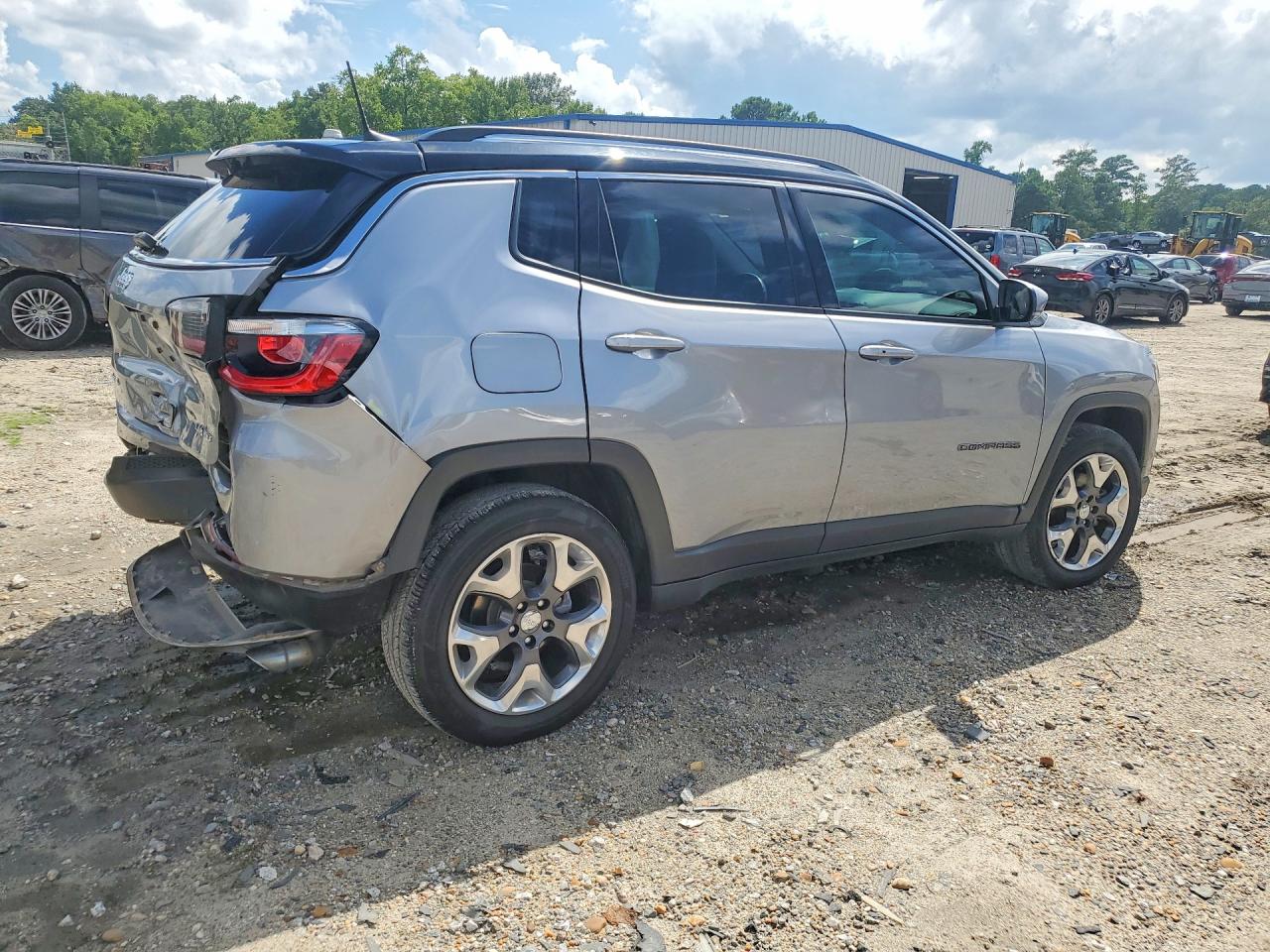 2018 Jeep Compass Limited Silver vin: 3C4NJDCB0JT163288