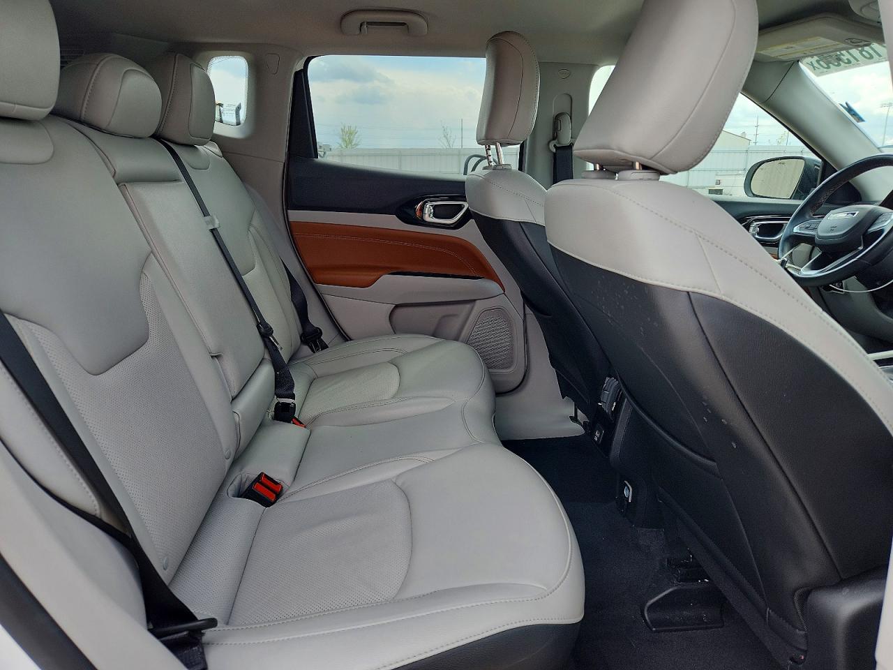 2022 Jeep Compass White vin: 3C4NJDCB0NT199343