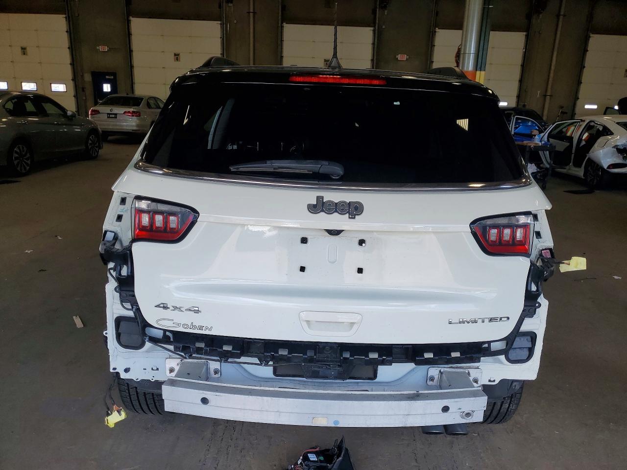 2018 Jeep Compass Limited White vin: 3C4NJDCB3JT169120