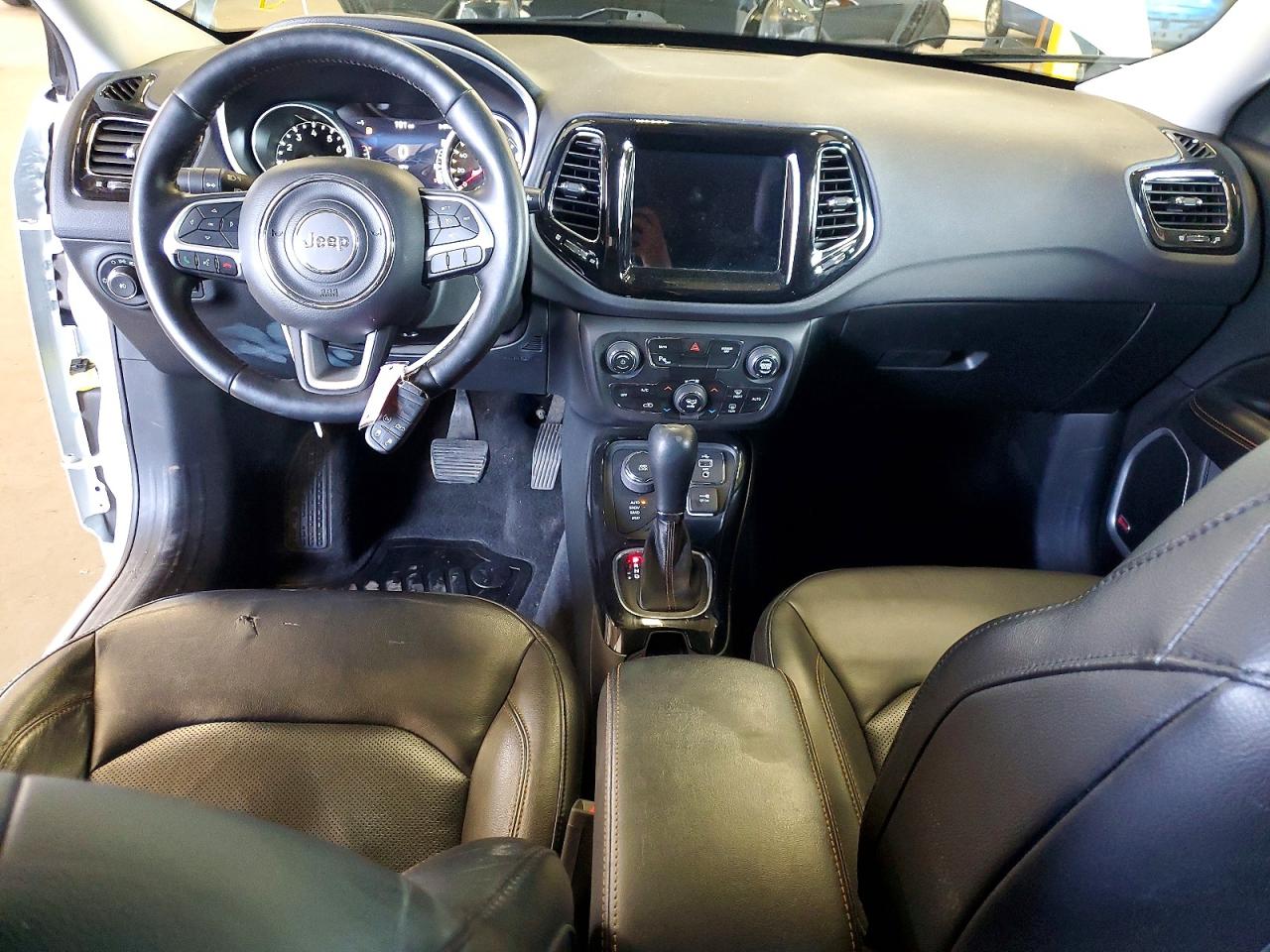 2018 Jeep Compass Limited White vin: 3C4NJDCB3JT169120