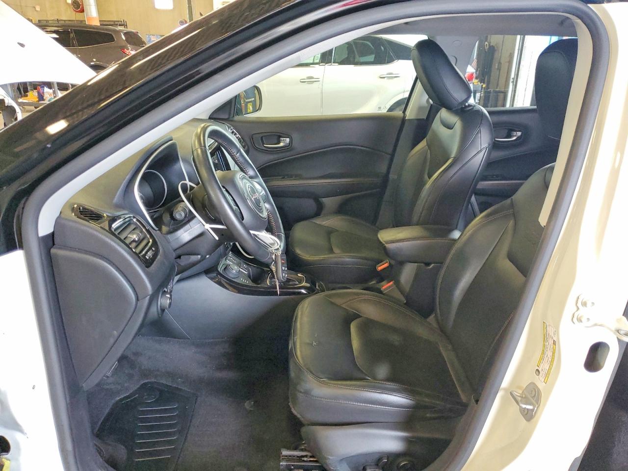 2018 Jeep Compass Limited White vin: 3C4NJDCB3JT169120