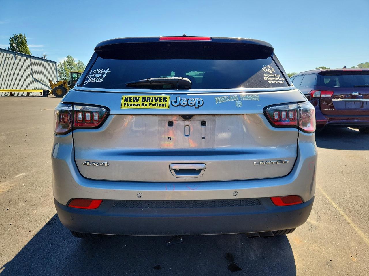 2022 Jeep Compass Limited Silver vin: 3C4NJDCB3NT154686