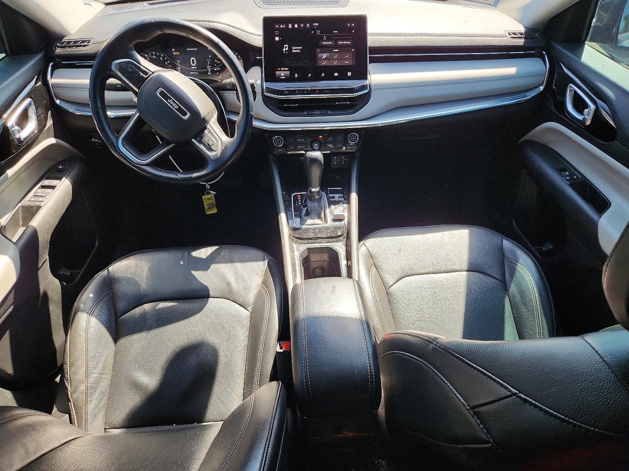 2022 Jeep Compass Limited Silver vin: 3C4NJDCB3NT154686