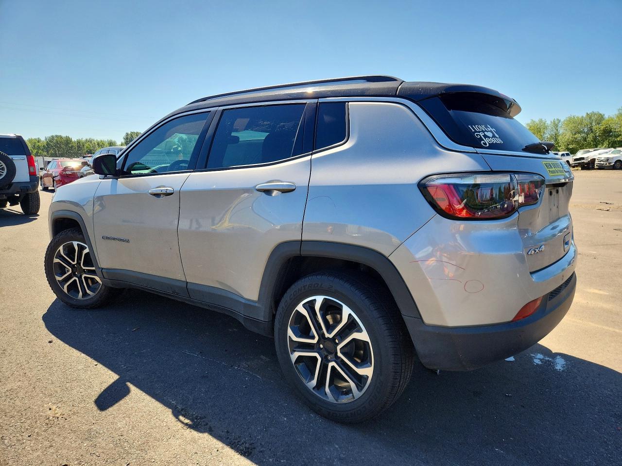 2022 Jeep Compass Limited Silver vin: 3C4NJDCB3NT154686