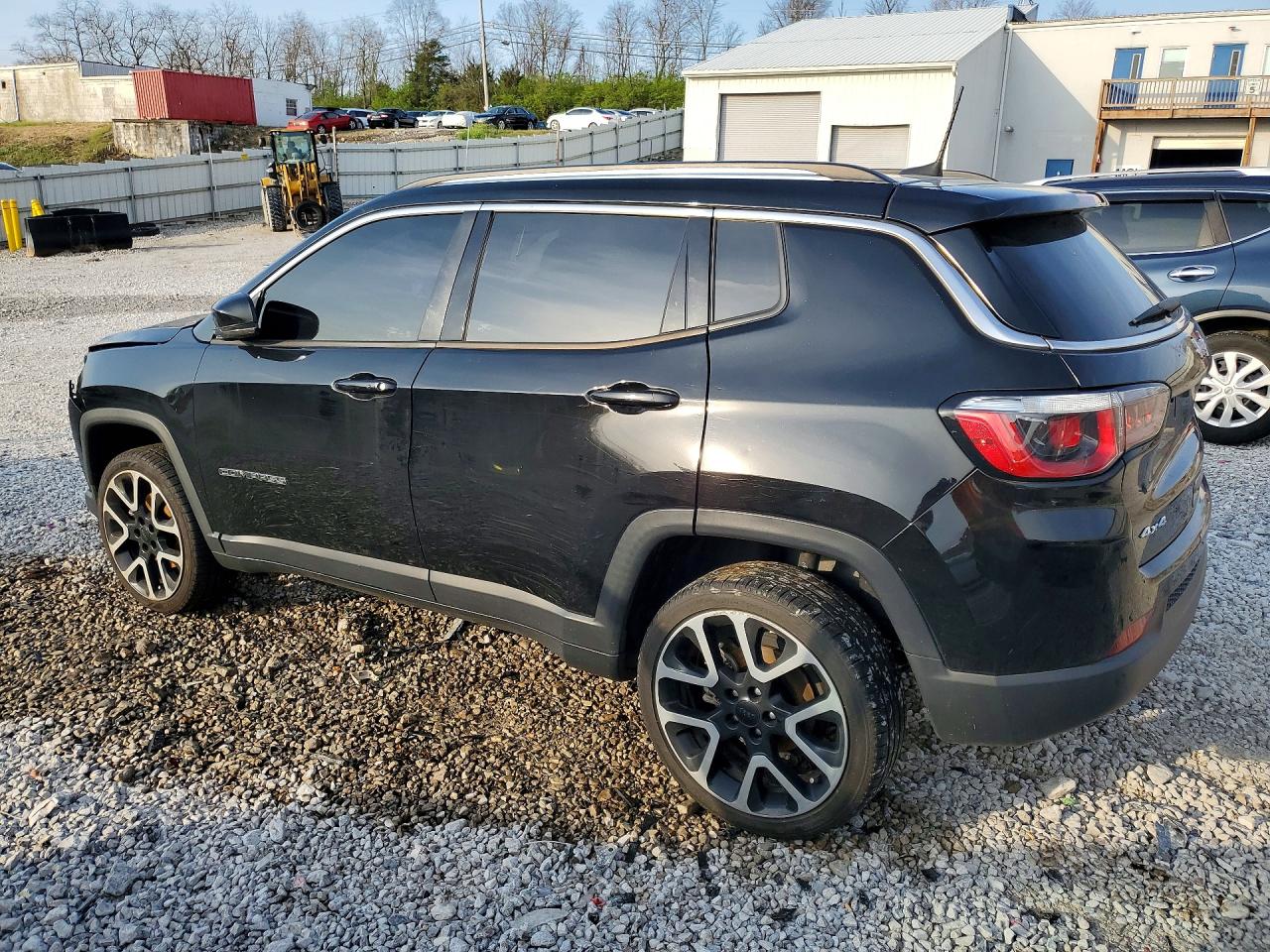 2018 Jeep Compass Черный vin: 3C4NJDCB4JT114353